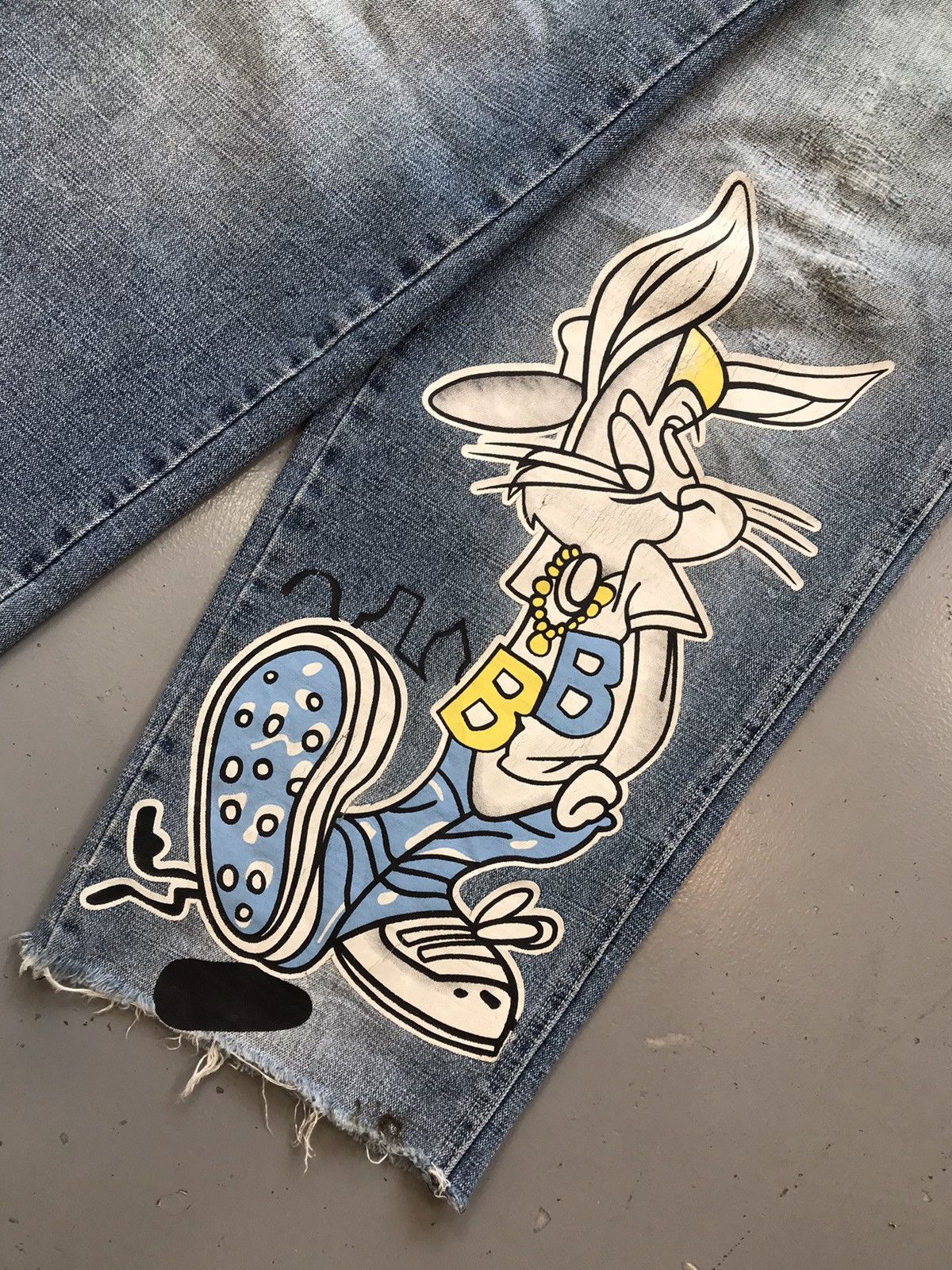 Vintage Vintage LOT29 bunny 🐰 printed distressed denim Size US 32 / EU 48 - 4 Thumbnail