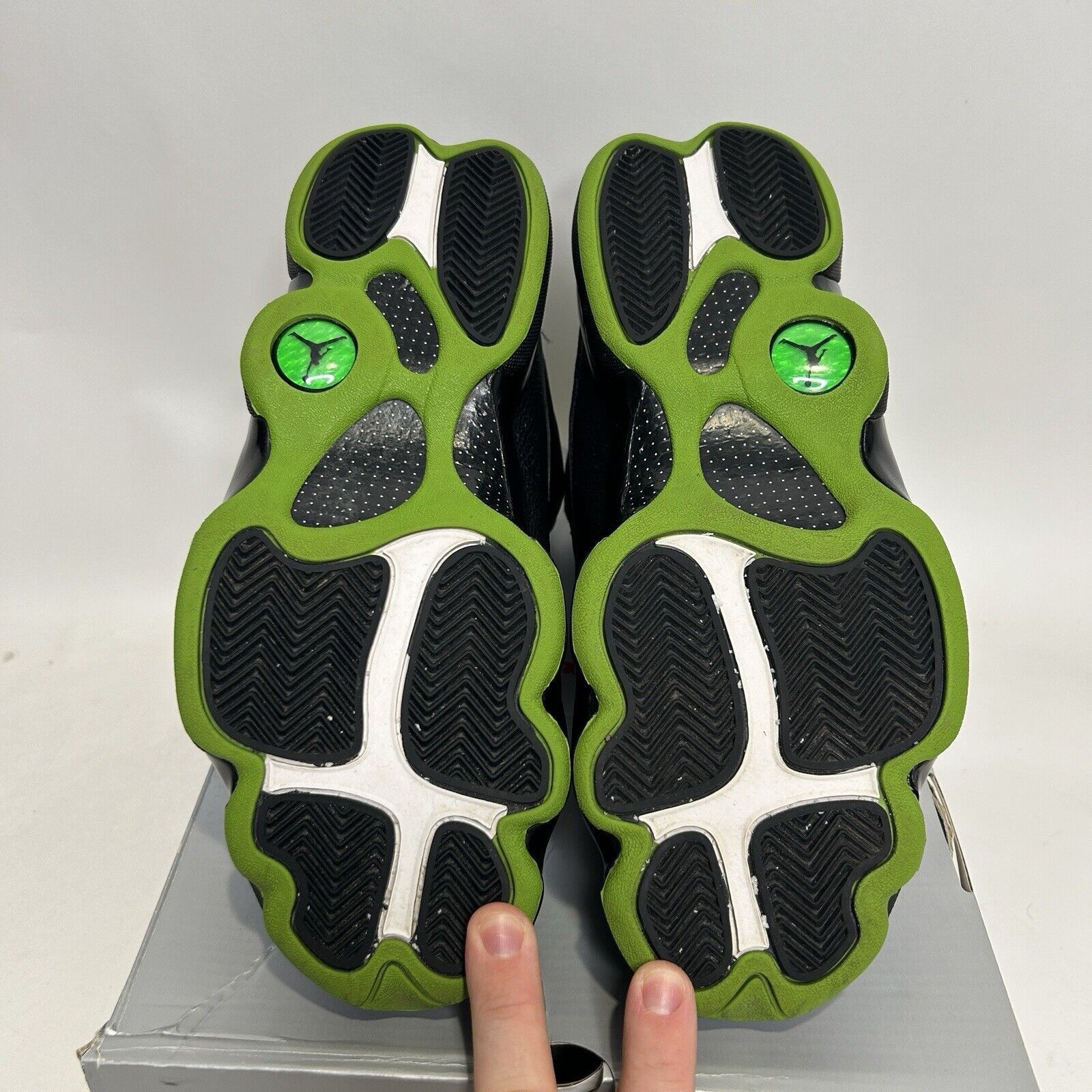 Jordan Brand Nike Air Jordan 13 Retro “Altitude/Black Green” 2017 Size US 10.5 / EU 43-44 - 7 Thumbnail
