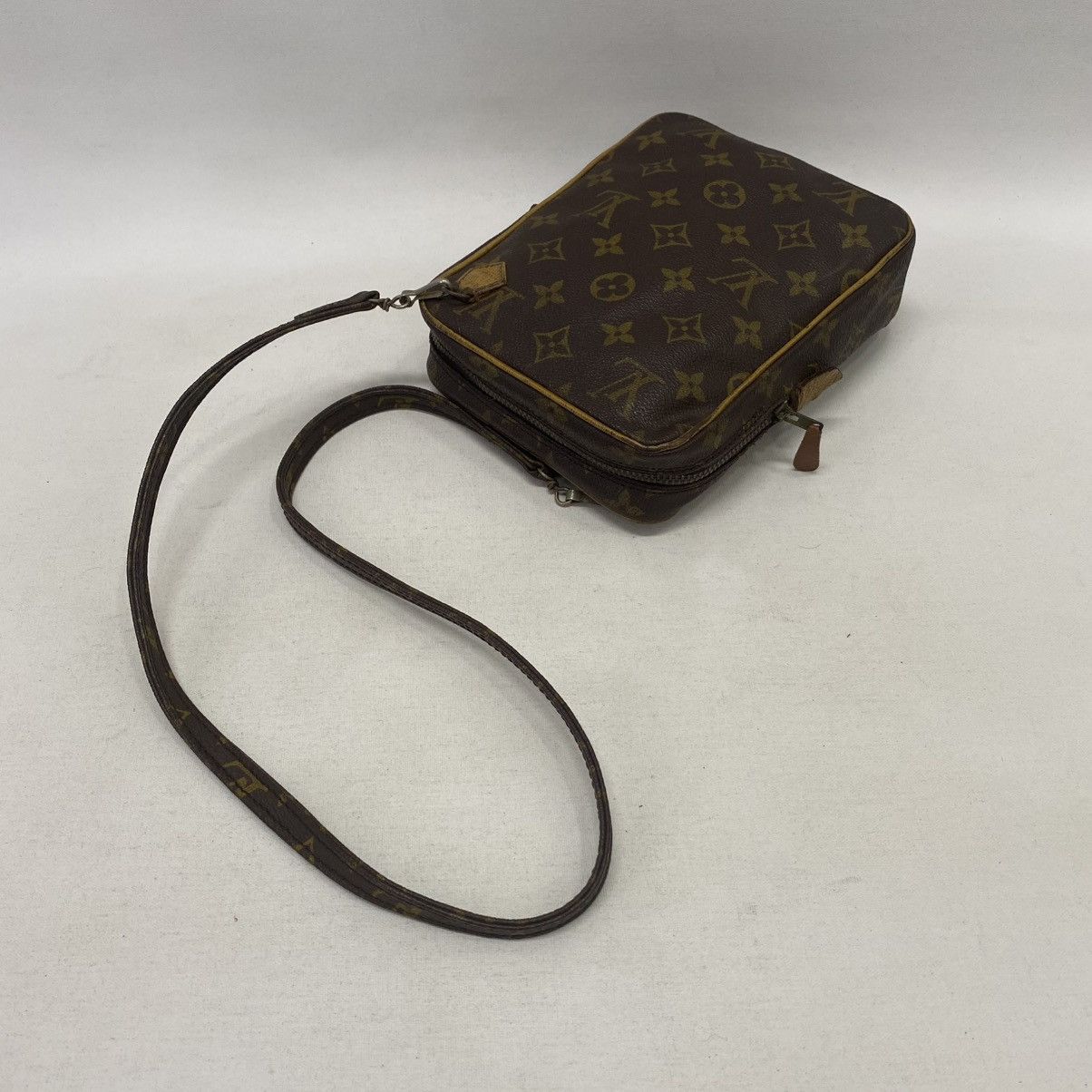 Vintage ‼️YES‼️AUTH. VINTAGE LOUIS VUITTON MINI DANUBE SHOULDER BAG Size ONE SIZE - 1 Thumbnail