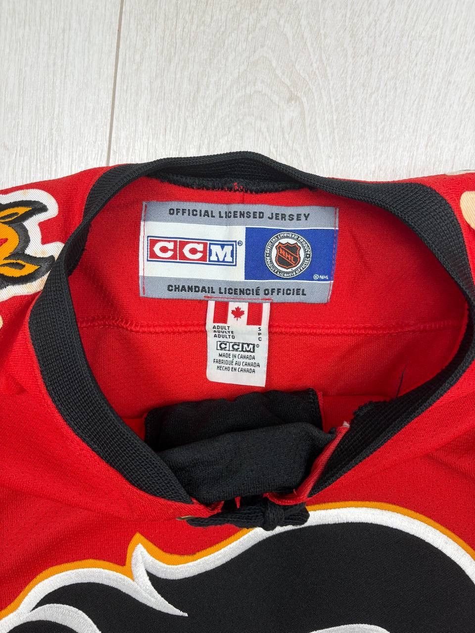 Ccm Vintage Calgary Flames Hockey Jersey NHL CCM Size US S / EU 44-46 / 1 - 3 Thumbnail