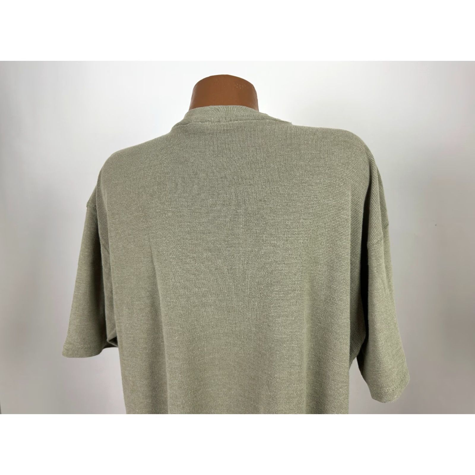 Bugle Boy Vintage Bugle Boy Waffle-Knit Shirt Men L Oversized Stretchy Beige 90s T-Shirt Grunge Hipster 90s Mens Size US L / EU 52-54 / 3 - 7 Thumbnail