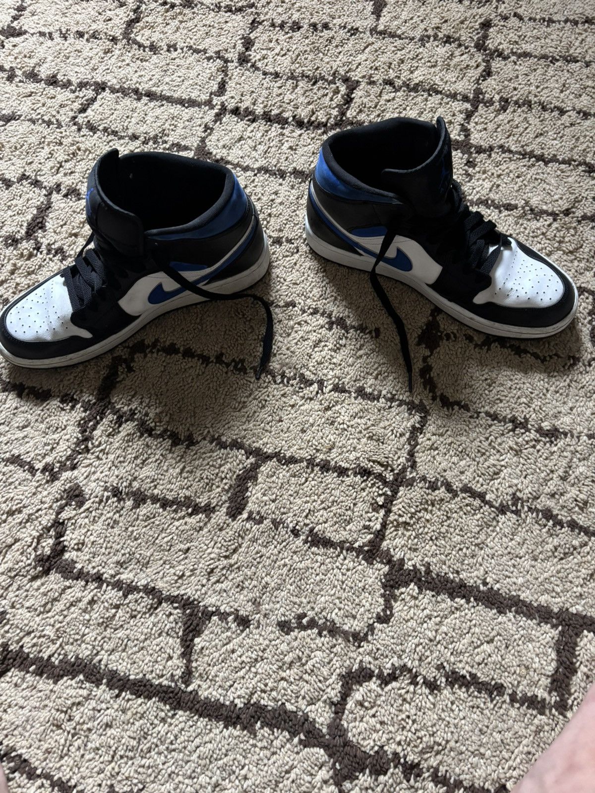 Nike Nike Air Jordan 1 Retro Royal Blue White Black Size 9.5 Size US 9.5 / EU 42-43 - 2 Thumbnail