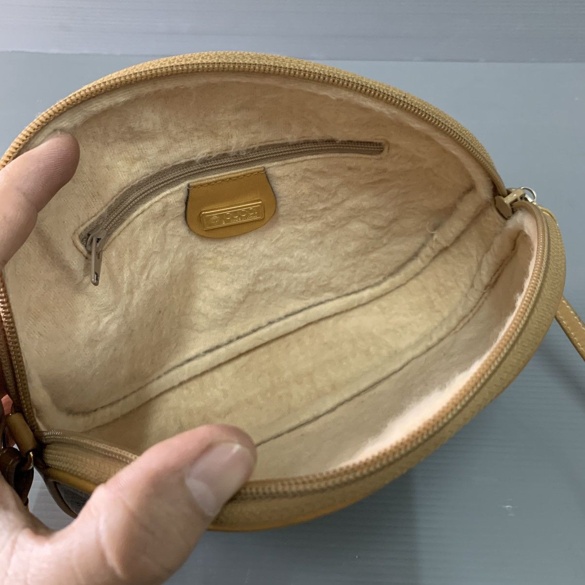 Gucci Gucci Monogram Vintage Sling Bag Size ONE SIZE - 10 Thumbnail