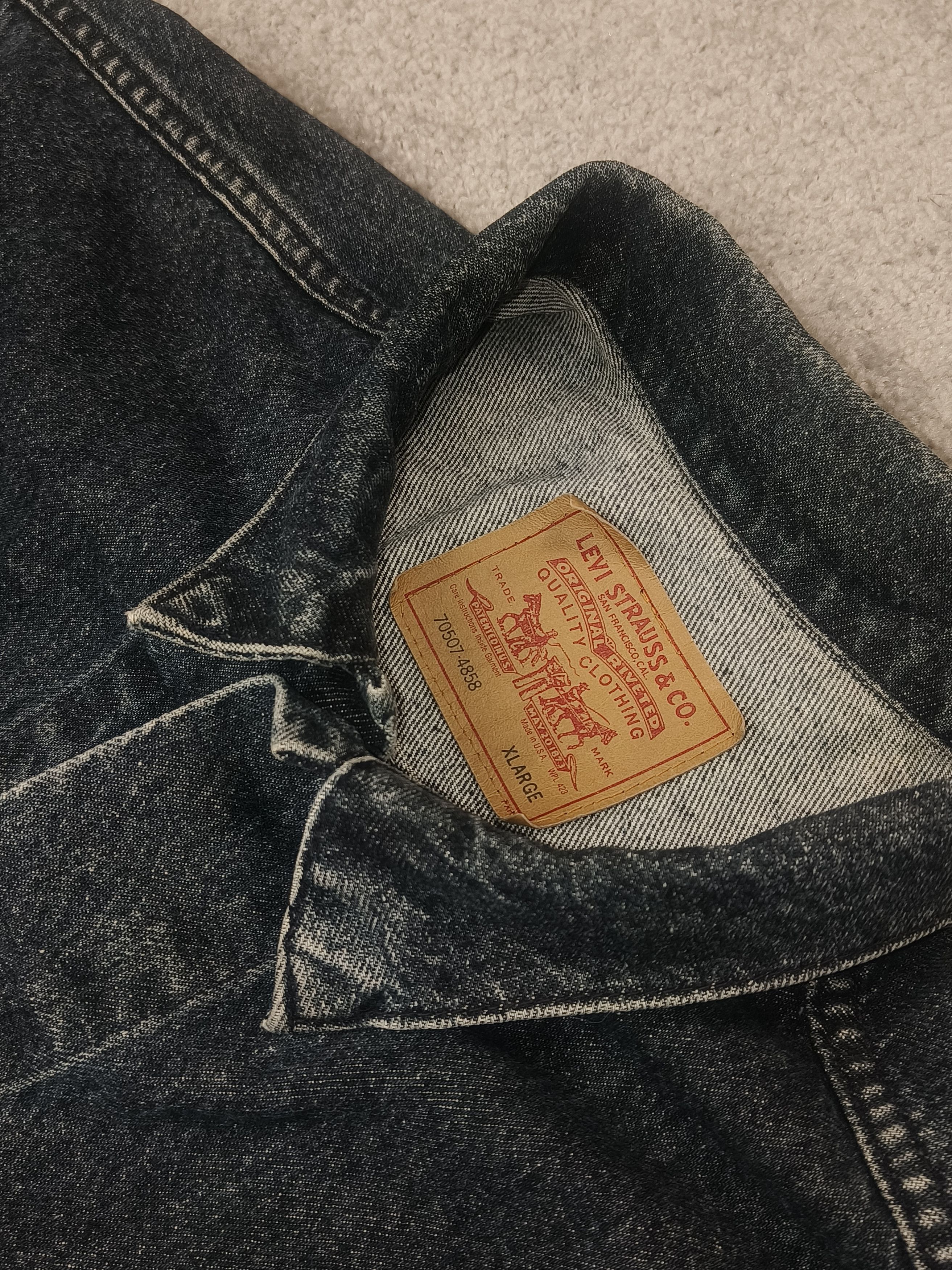 Levi's Levi's Black Denim Faded Distressed Classic Vtg Jean Jacket Size US XL / EU 56 / 4 - 2 Thumbnail