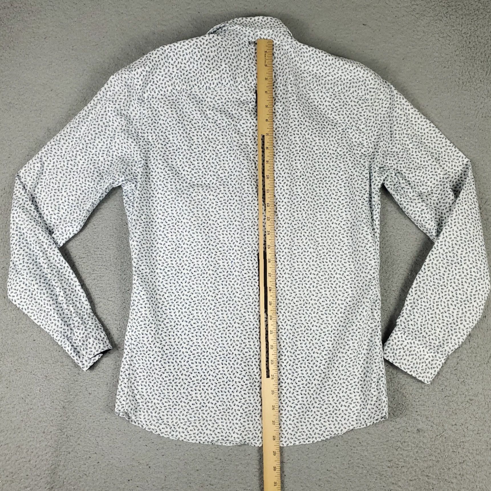 Vintage VINTAGE? No. Pull&Bear Shirt Mens Medium Blue White Floral Button Up Long Sleeve Size US M / EU 48-50 / 2 - 3 Thumbnail
