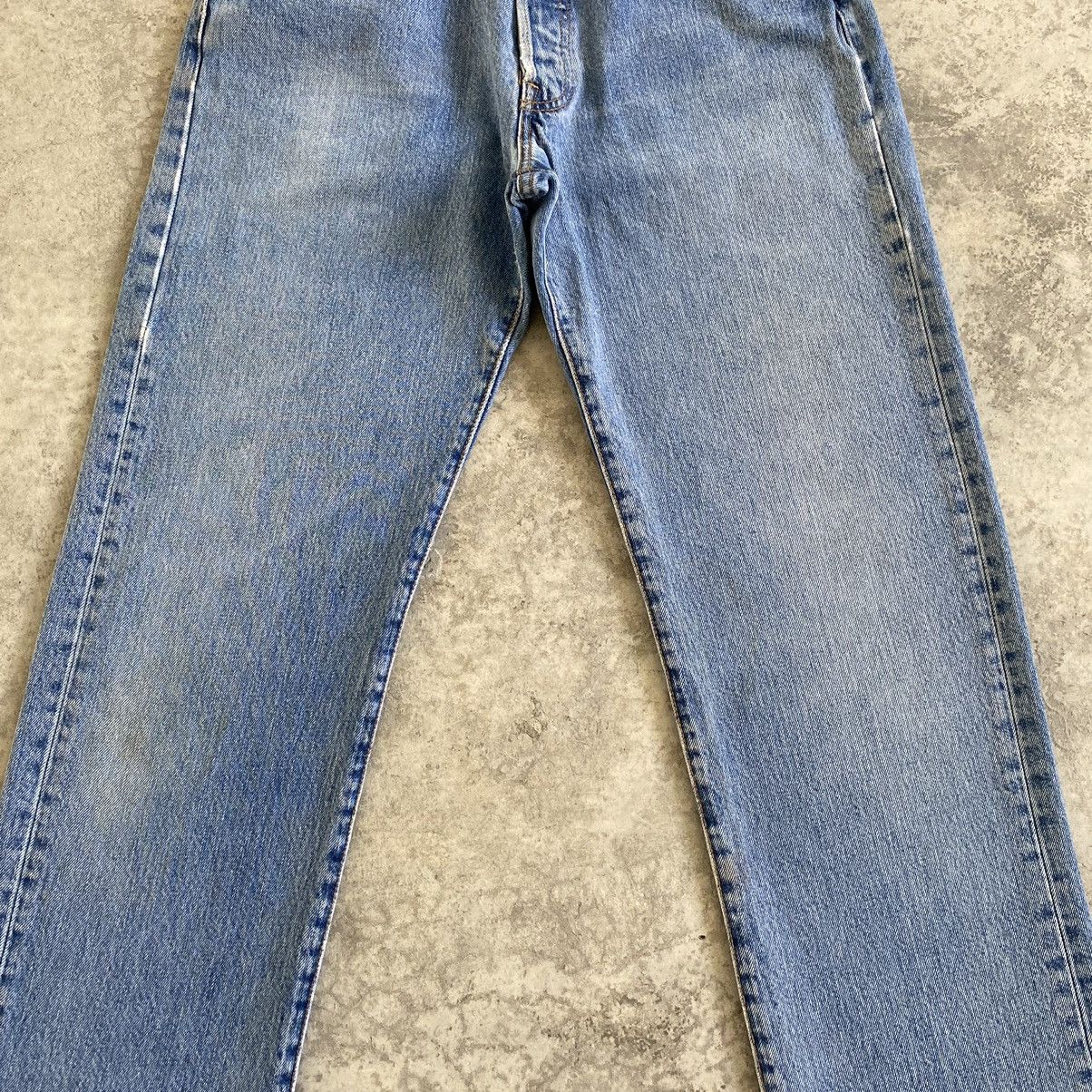 Levi's Vintage Levis 501 Stonewashed Powder Blue Denim Jeans Size US 30 / EU 46 - 4 Thumbnail