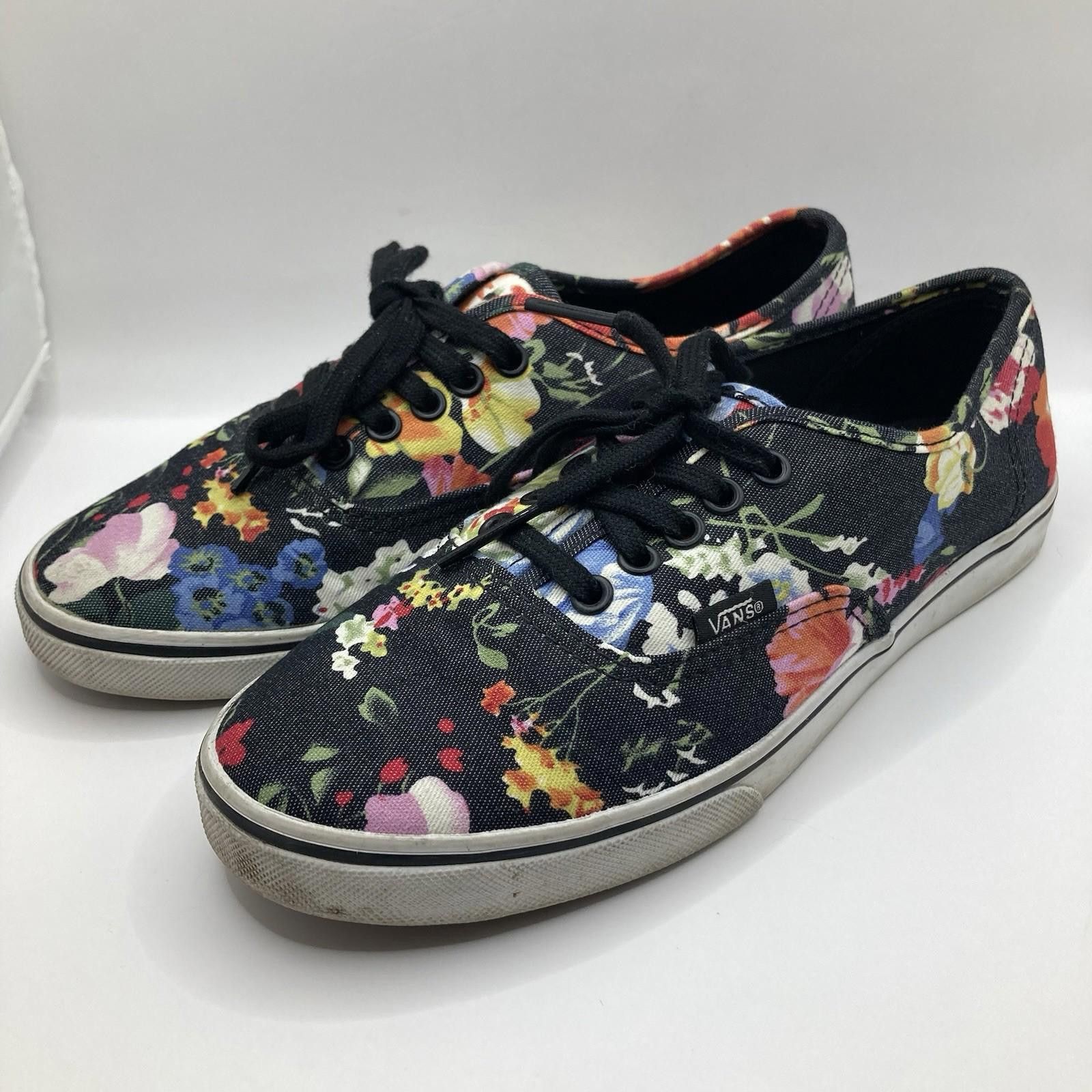 Vans Women’s Size 7 Vans Black Flowers Low Top Canvas Sneakers Size US 7 / IT 37 - 1 Thumbnail