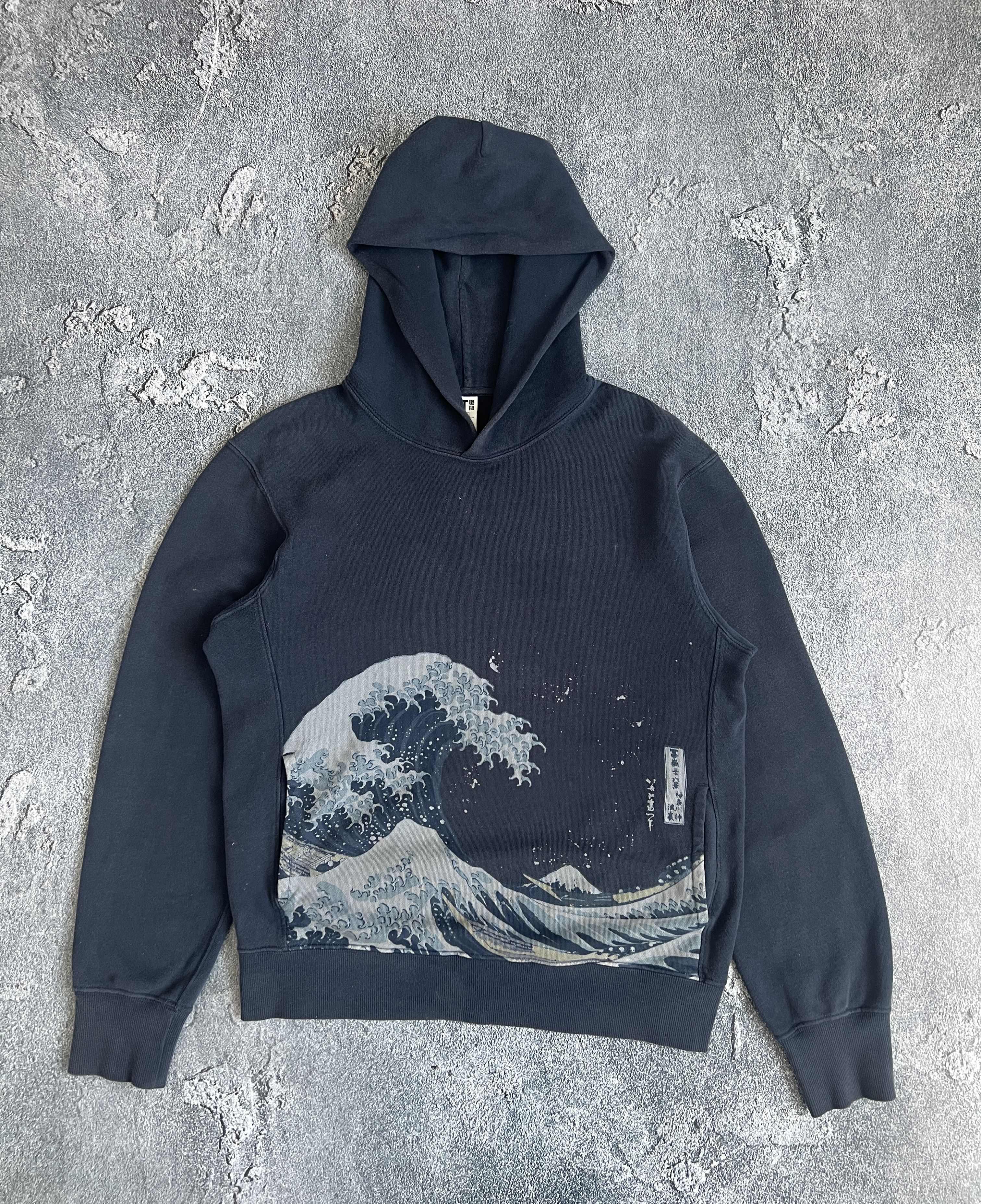 Uniqlo Uniqlo hoodie wave japanese printed Size US S / EU 44-46 / 1 - 3 Thumbnail