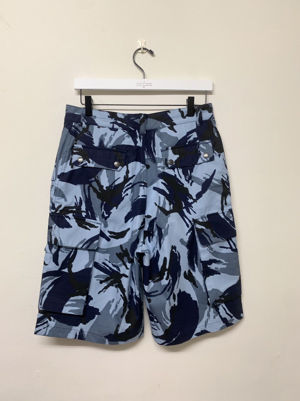 Kenzo KENZO TROPIC CAMO PRINTED CARGO SHORT Size US 32 / EU 48 - 2 Thumbnail