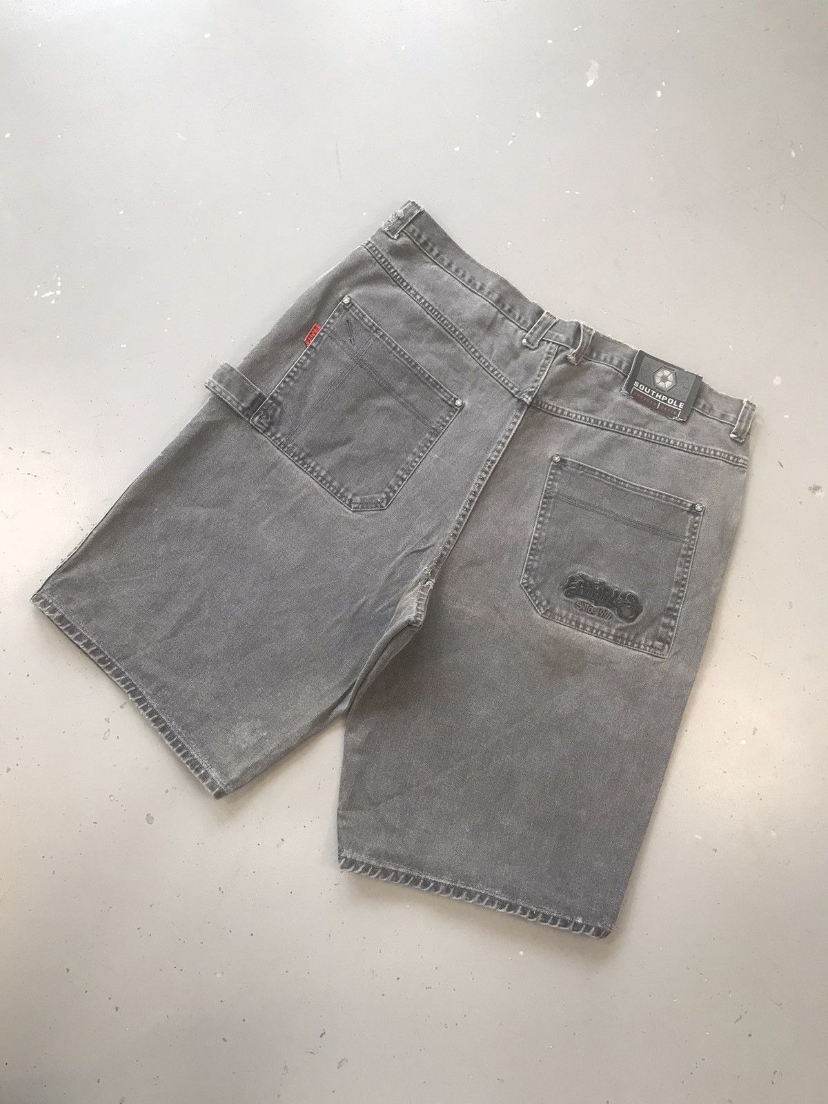 Southpole × Vintage Vintage faded Southpole logo embroidered skater denim jort Size US 42 / EU 58 - 7 Thumbnail