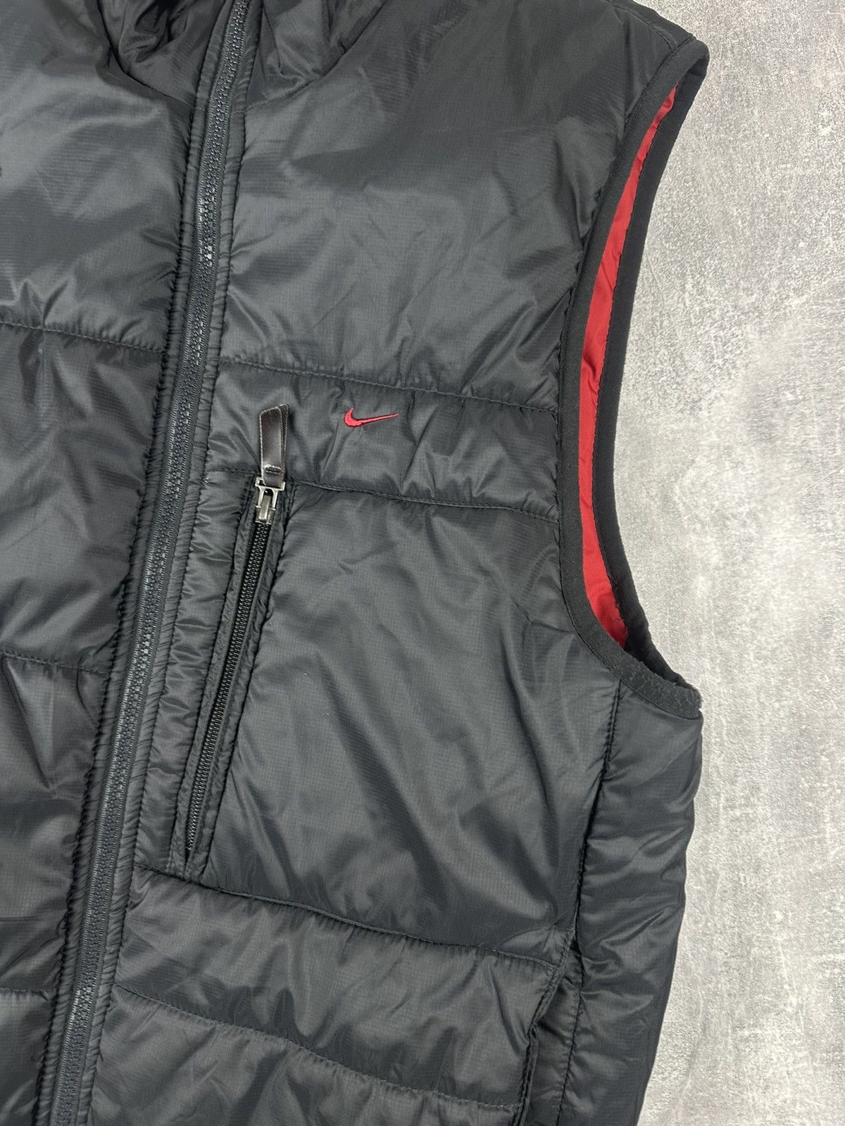 Nike Nike Reversible Sportswear Vest Red/Black Swoosh Logo Size US S / EU 44-46 / 1 - 9 Thumbnail