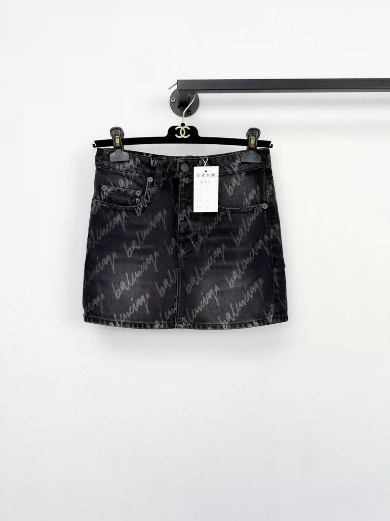 Balenciaga Balenciaga Denim Mini Skirt - dmc Size US 34 / EU 50 - 1 Thumbnail