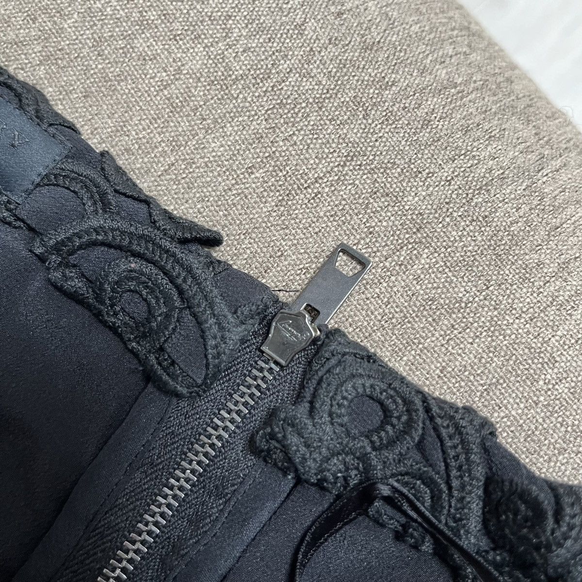 Burberry Prorsum Burberry Prorsum Midi Lace Skirt Size 38 Italy podium Size 26" / US 2 / IT 38 - 8 Thumbnail