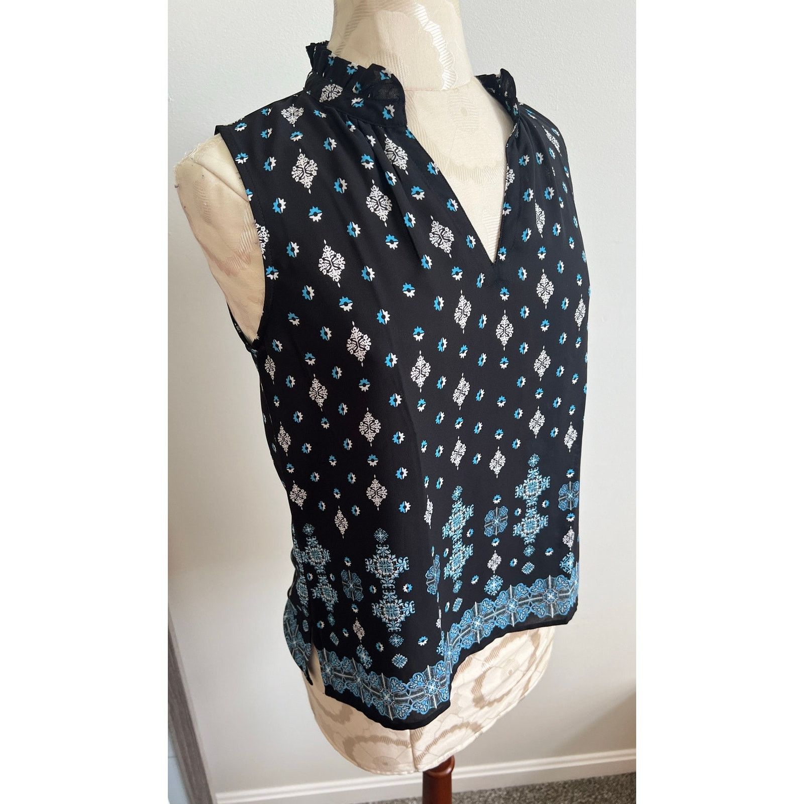 Ann Taylor Ann Taylor Womens Sheer Printed Sleeveless Blouse Petite XS Size XS / US 0-2 / IT 36-38 - 2 Thumbnail