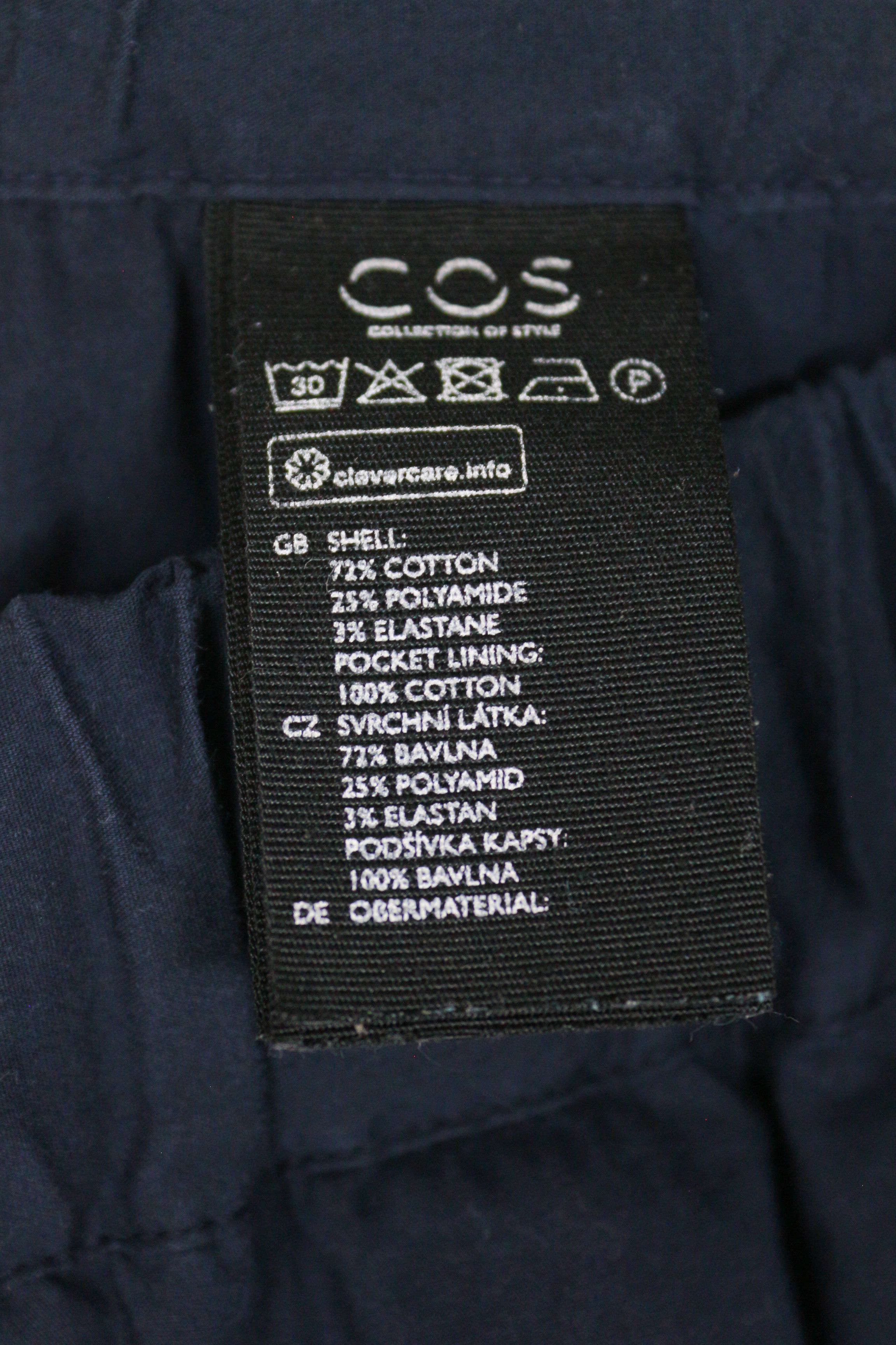 Cos COS Lightweight Pleated Navy Avant Garde Shorts Size US 32 / EU 48 - 4 Thumbnail