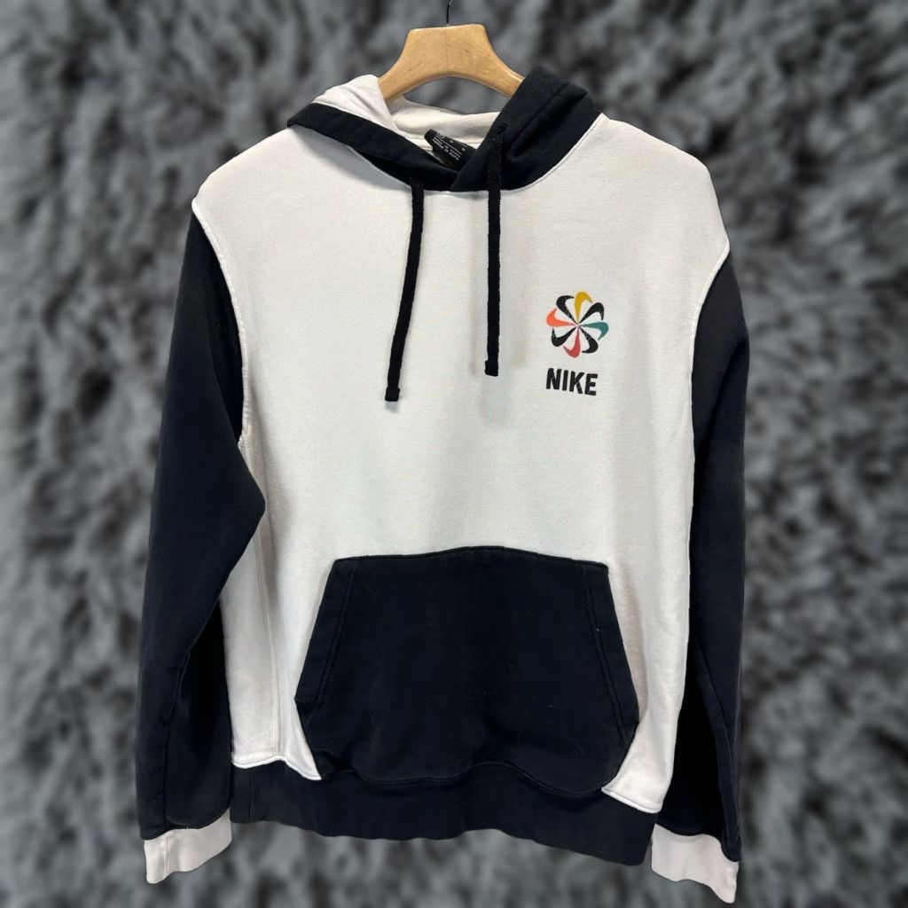 Nike Nike Evolution Of The Swoosh Hoodie Pullover Sz Medium Men’s READ Size US M / EU 48-50 / 2 - 1 Thumbnail