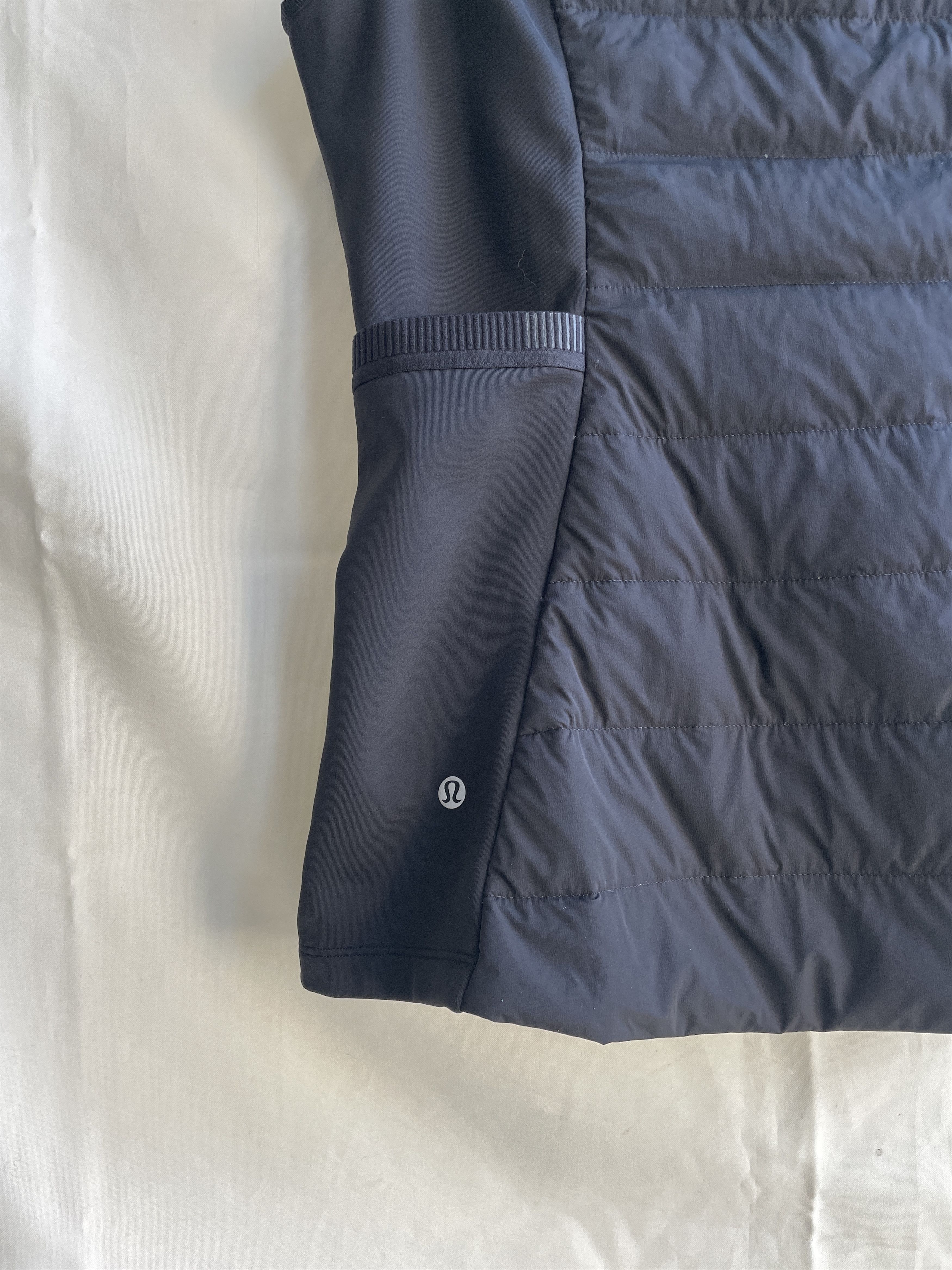 Lululemon Lululemon Womens Down for It All Goose Down Black Vest Size L / US 10 / IT 46 - 5 Thumbnail