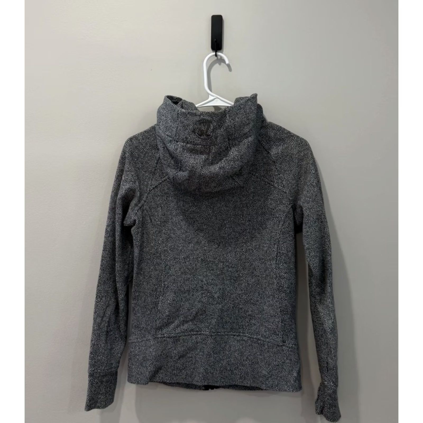 Lululemon Lululemon Scuba Full Zip Hoodie Heathered Grey Size 4 Women Regular Hoodie Fleece Zip Activewear Size S / US 4 / IT 40 - 2 Thumbnail