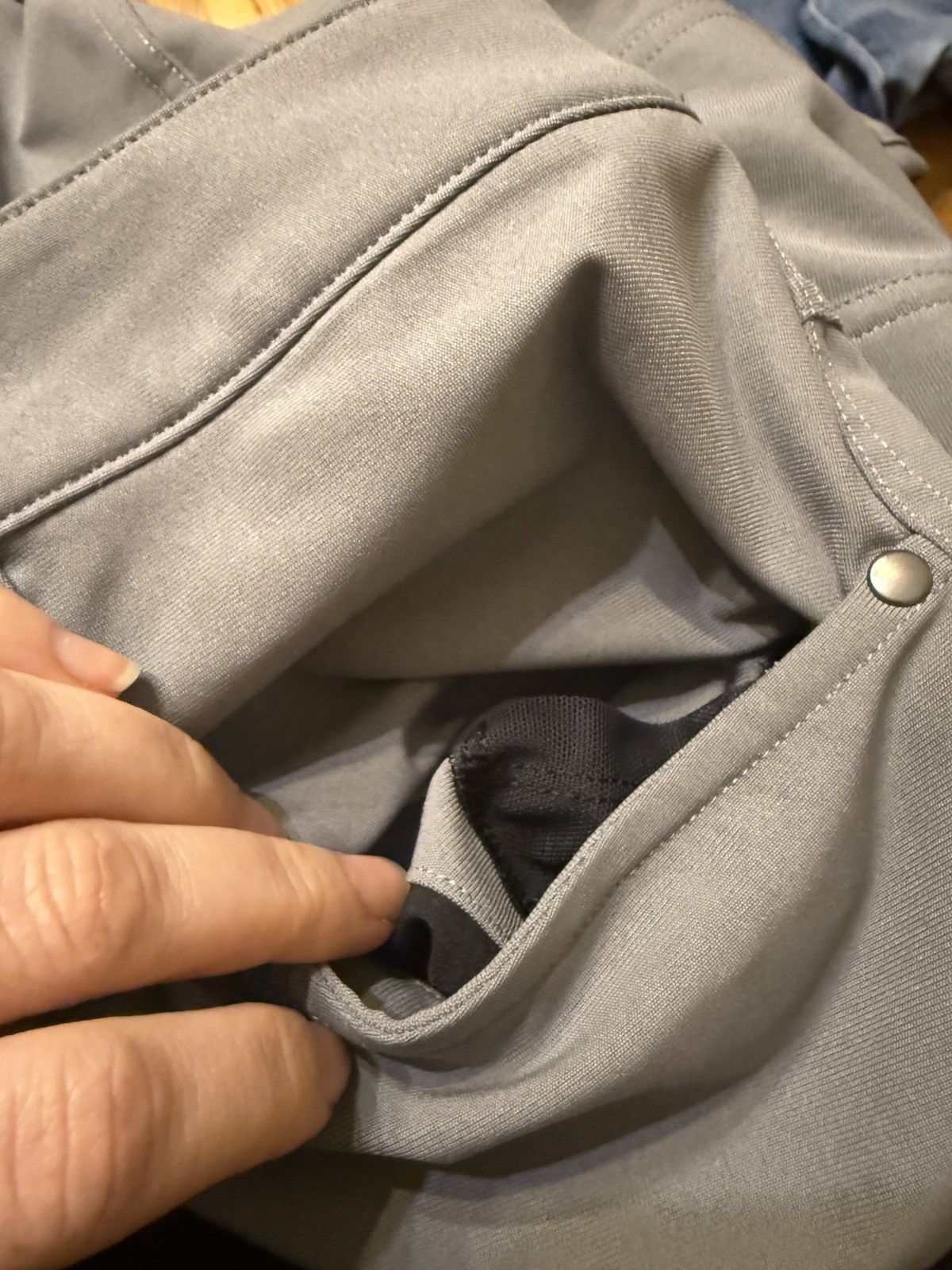 Lululemon ABC Classic-Fit 5 Pocket Pant 30L Lululemon pants size 32 Size US 32 / EU 48 - 9 Thumbnail