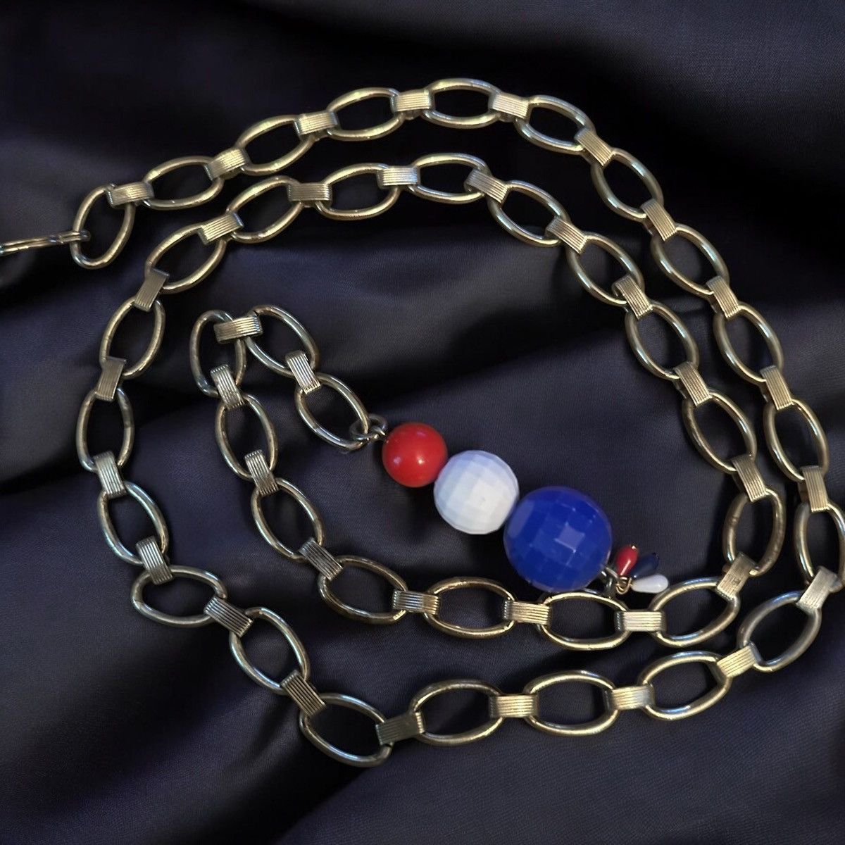 Vintage Vintage gold tone red white and blue accent chain belt Size ONE SIZE - 1 Thumbnail