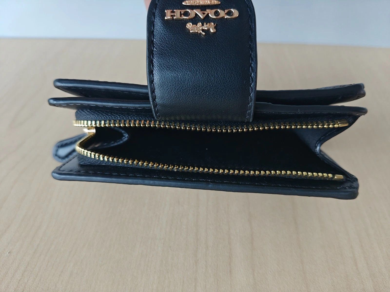 Coach Coach Medium Corner Zip Wallet In Signature T/1014 Size ONE SIZE - 10 Thumbnail