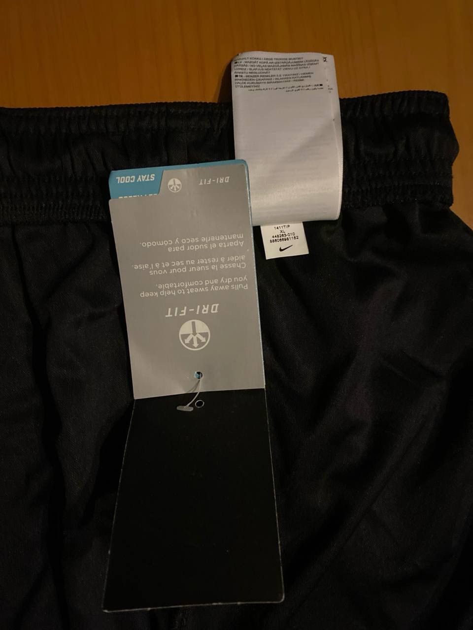 Nike Vintage Nike Training Swoosh Shorts Size US 30 / EU 46 - 8 Thumbnail