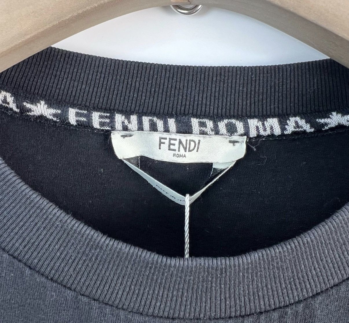 Fendi Fendi Crystal Logo Black Short Sleeve T-Shirt K12 Size US S / EU 44-46 / 1 - 4 Thumbnail