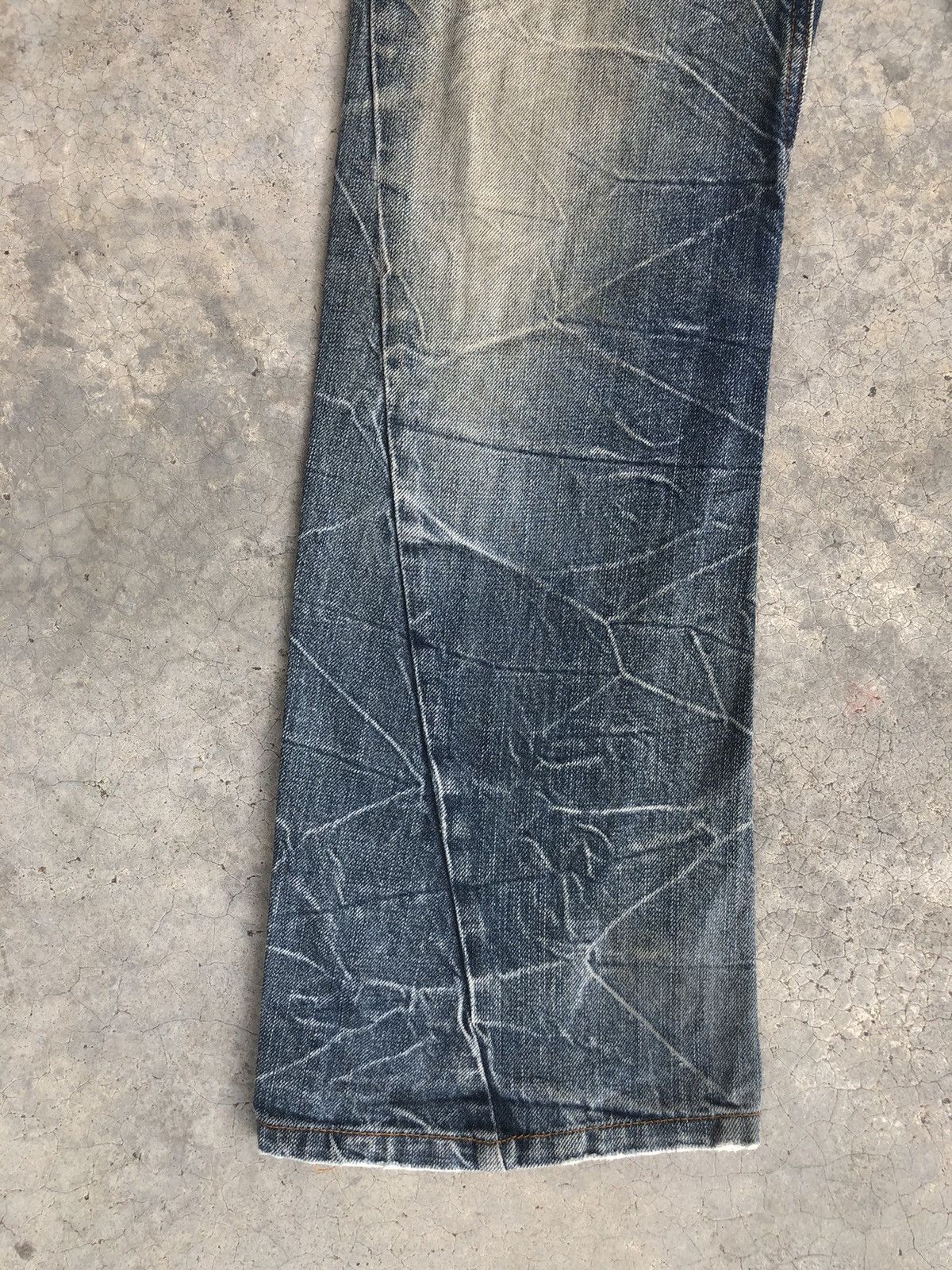 Le Grande Bleu (L.G.B.) Japanese Nylaus Flared Jeans Distressed Jeans Size US 31 - 6 Thumbnail