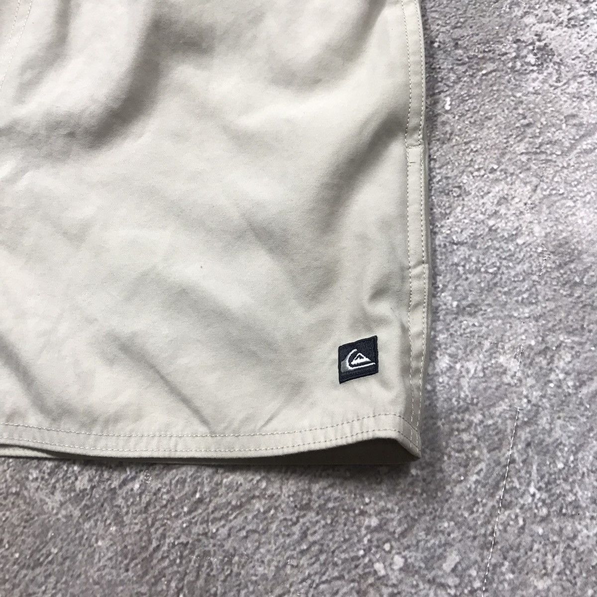 Vintage Vintage Y2K Quicksilver Baggy Shorts Surf Streetwear Logo 30 Size US 30 / EU 46 - 2 Thumbnail
