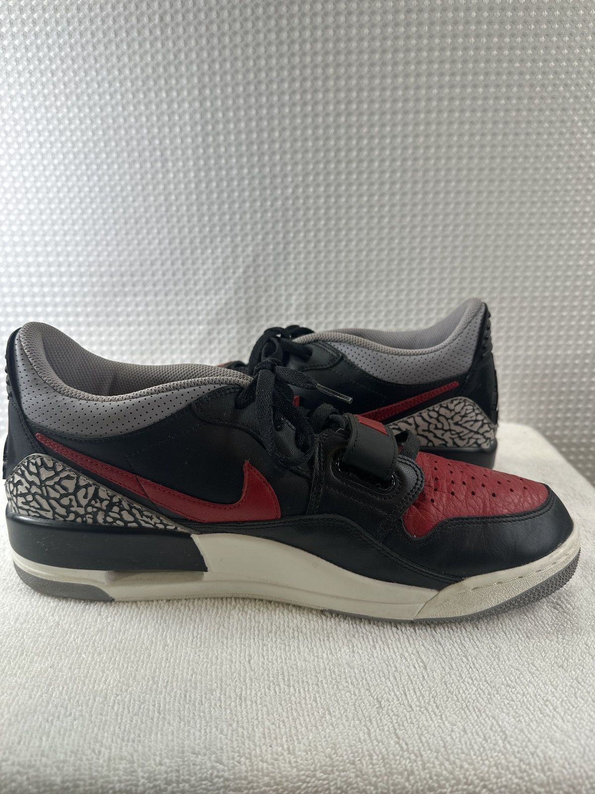 Nike Jordan Legacy 312 Low Bred Cement Grey Gym Red Black Size US 12 / EU 45 - 5 Thumbnail