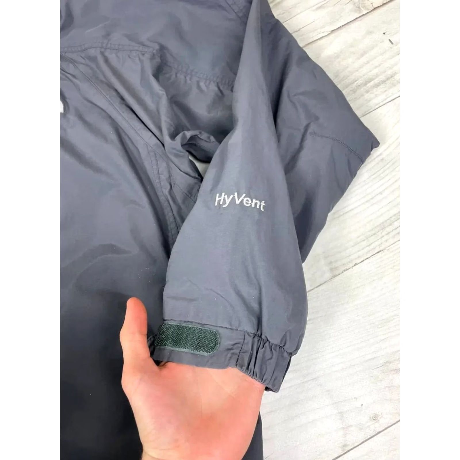 The North Face VINTAGE The North Face Jacket Men L Gray Hyvent Shell Size US L / EU 52-54 / 3 - 6 Thumbnail