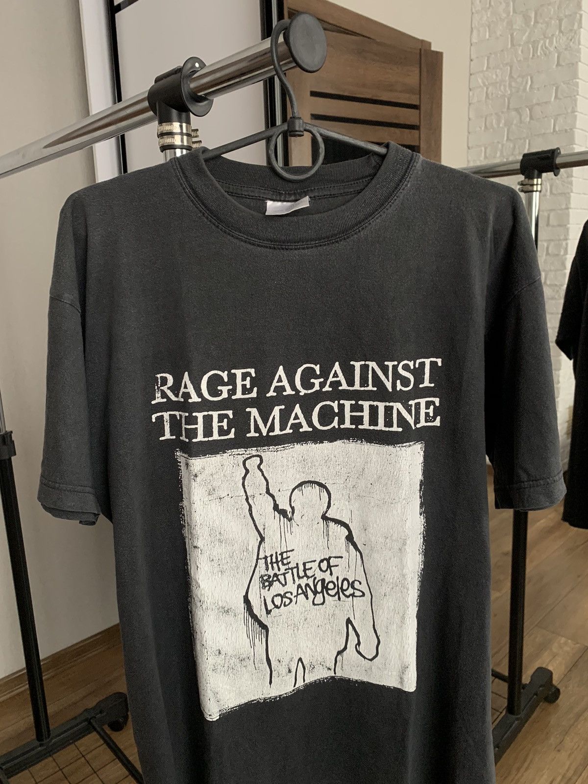 Band Tees 1999 Rage Against The Machine Battle LA Vintage T-Shirt Tee Size US L / EU 52-54 / 3 - 3 Thumbnail
