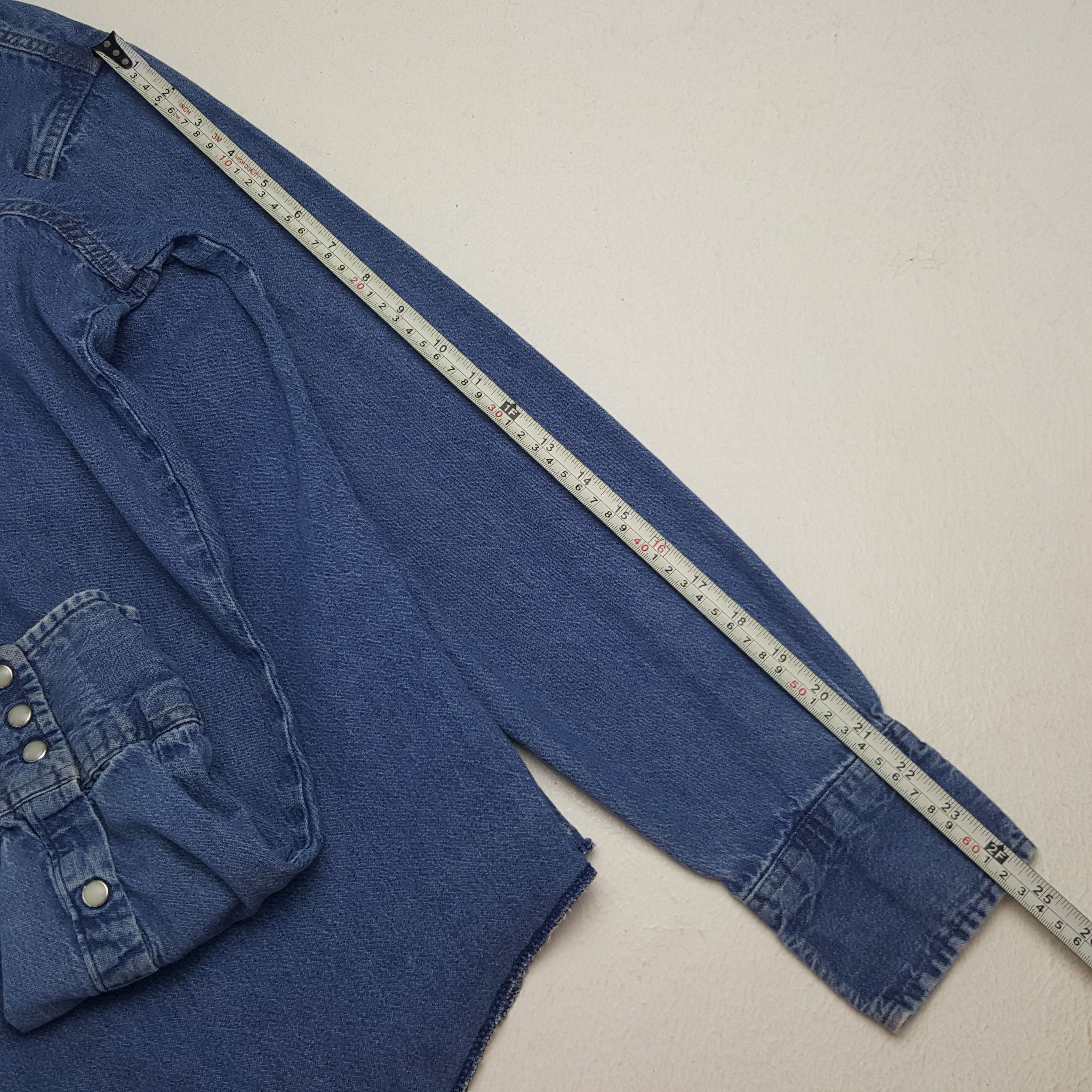 Vintage × Wrangler Vintage Wrangler American Retro Style Denim Shirt Button Up Size US XL / EU 56 / 4 - 6 Thumbnail