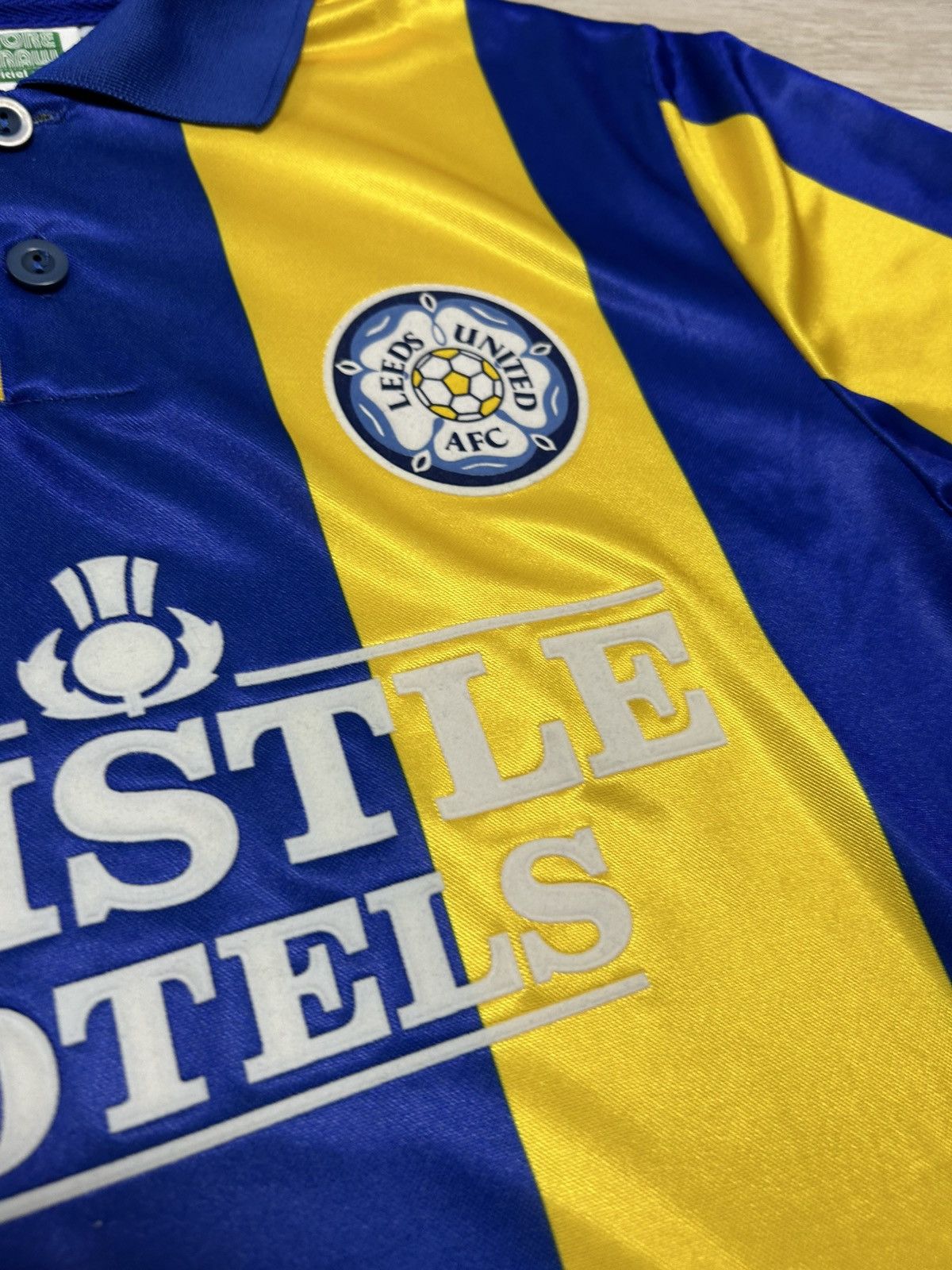 Asics LEEDS UNITED 1993-1994 FOOTBALL SHIRT JERSEY AWAY SCORE DRAW Size US M / EU 48-50 / 2 - 5 Thumbnail