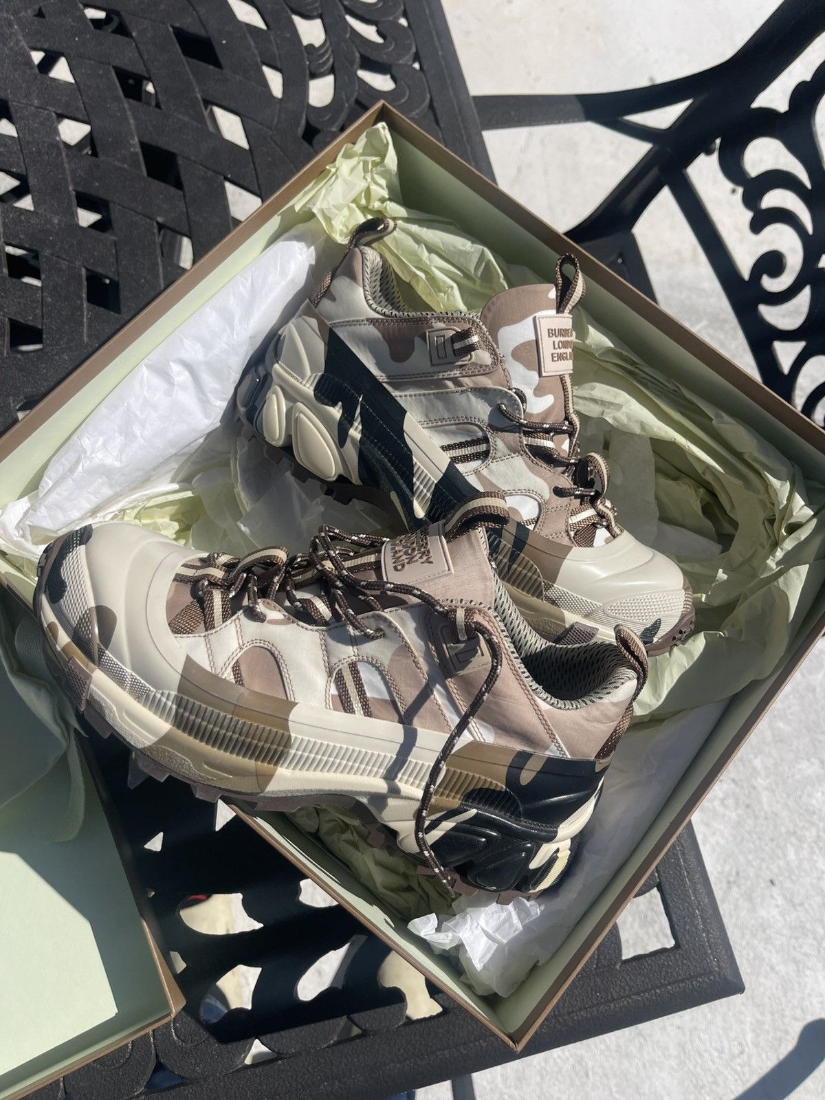 Burberry BURBERRY ARTHUR CAMOUFLAGE SNEAKER Size US 7 / EU 40 - 1 Thumbnail