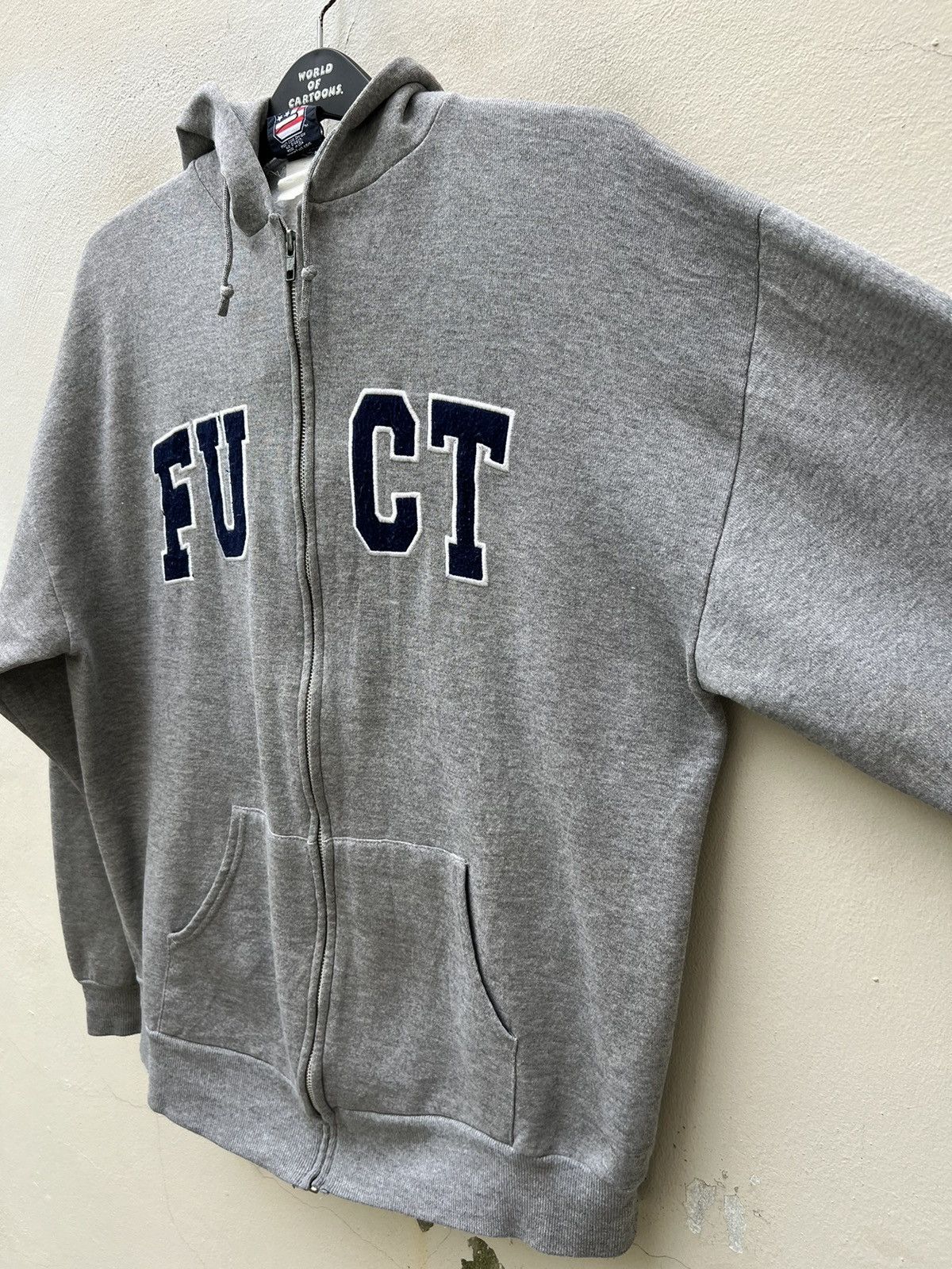 FUCT Vintage 90s FUCT Spell Out Grey Hoodie Sweater Size US L / EU 52-54 / 3 - 13 Thumbnail