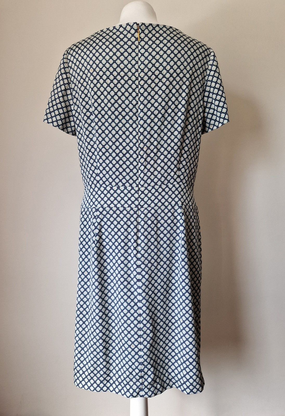 Tory Burch Tory Burch silk mid-length dress size 10/12 Size L / US 10 / IT 46 - 2 Thumbnail