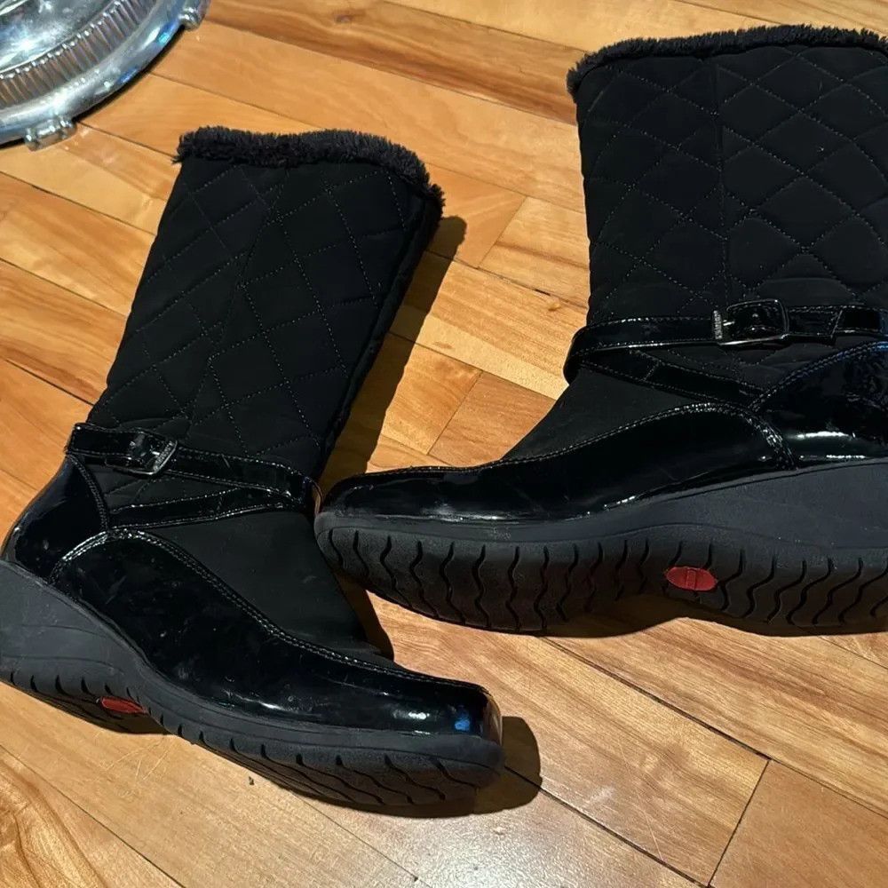 Other Khombu Lily Buckle black faux patent leather quilted faux f Size US 9.5 / IT 39.5 - 3 Thumbnail