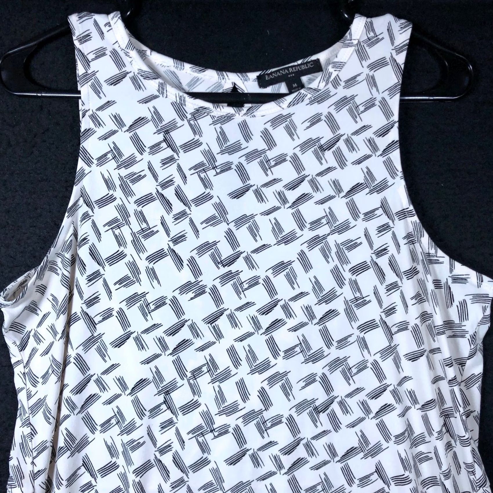 Banana Republic Banana Republic Womens Blouse White Black Sleeveless Key Hole Back Stretch M Shirt Womens Blouse Casual Work Formal 90s? Size M / US 6-8 / IT 42-44 - 2 Thumbnail