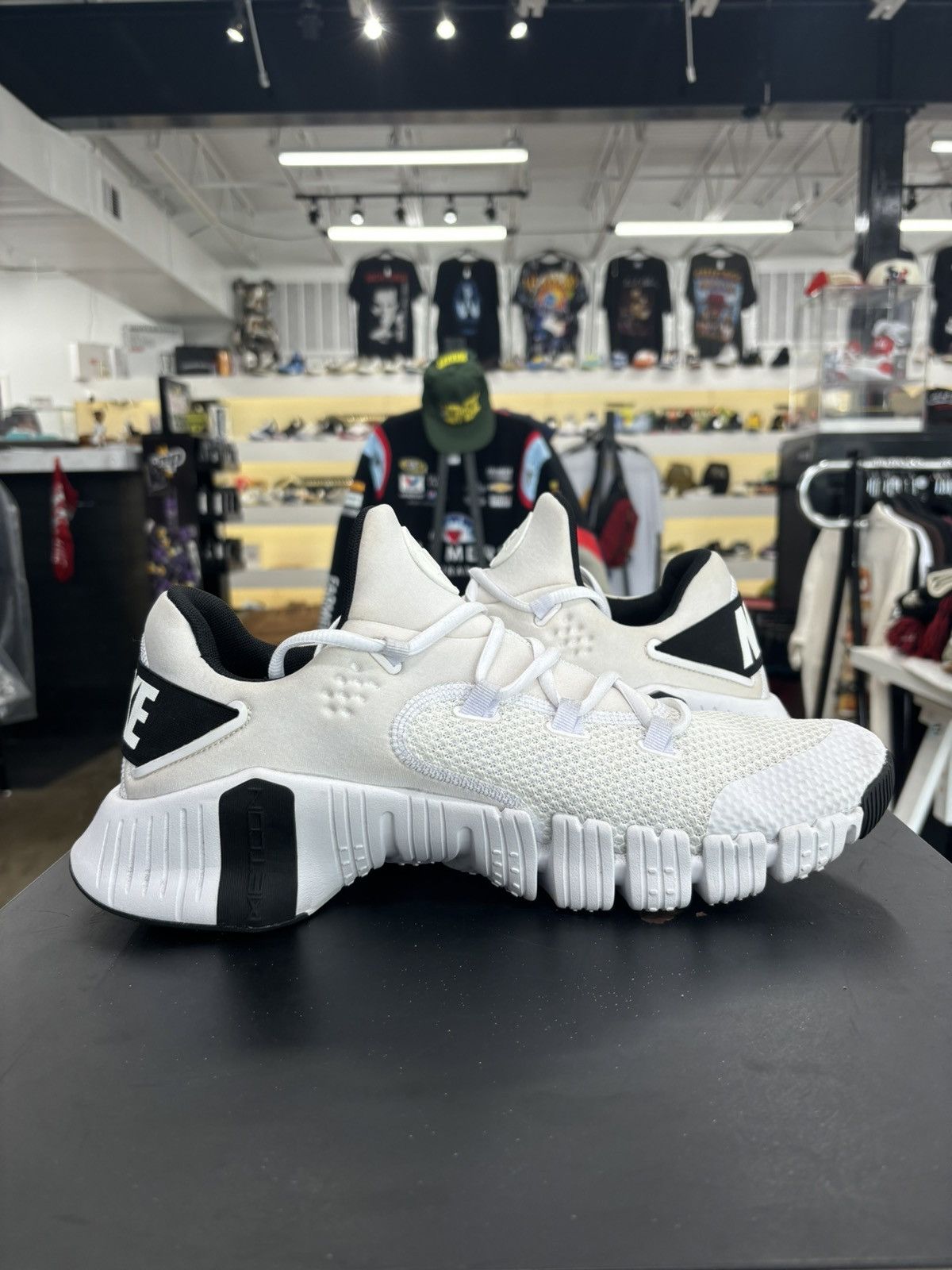Nike Nike Free Metcon 4 White Black Sz. 14 Size US 14 / EU 47 - 4 Thumbnail