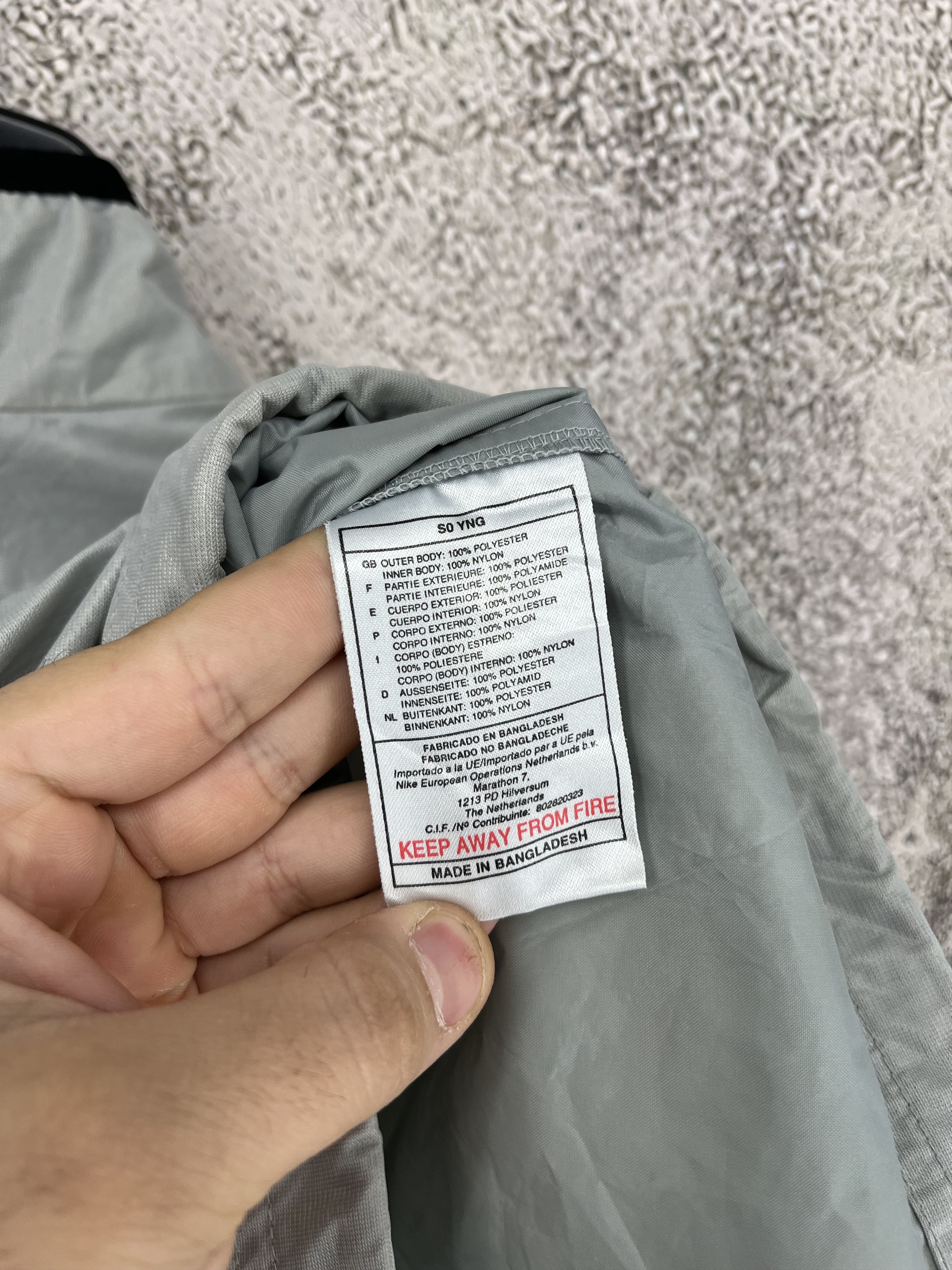 Nike Vintage Nike Pullover Windbreaker Hoodie Grey Size-M Size US M / EU 48-50 / 2 - 17 Thumbnail