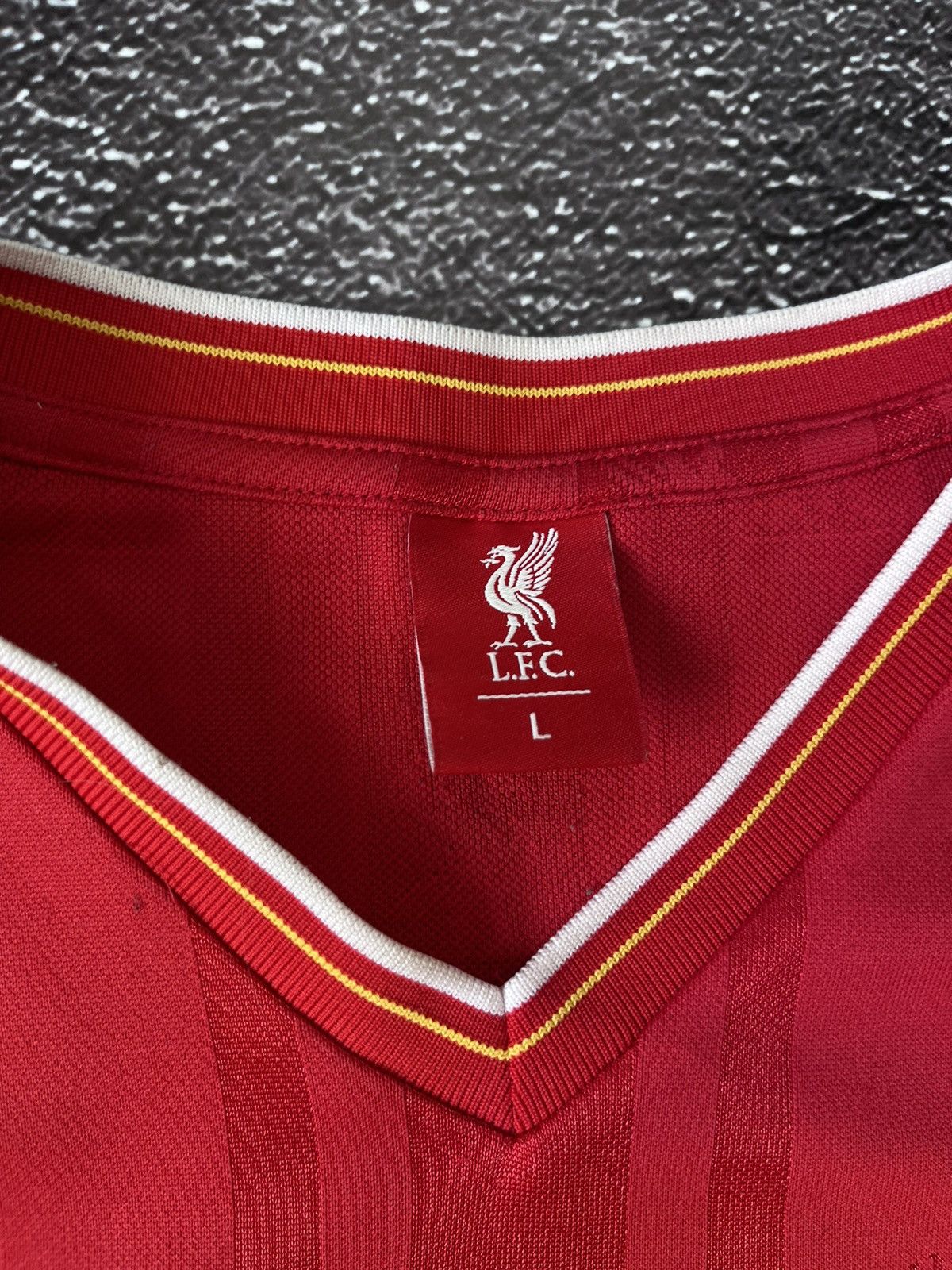 Vintage 1982-85 Liverpool F.L.C. Crown Paints shirt Jersey football Size US L / EU 52-54 / 3 - 8 Thumbnail