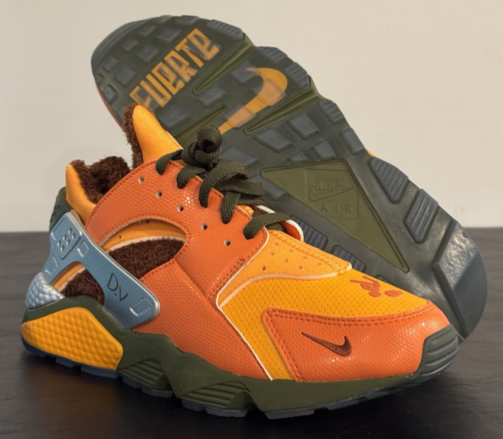 Nike Size 11 - Nike Air Huarache Doernbecher 2023 Size US 11 / EU 44 - 6 Thumbnail