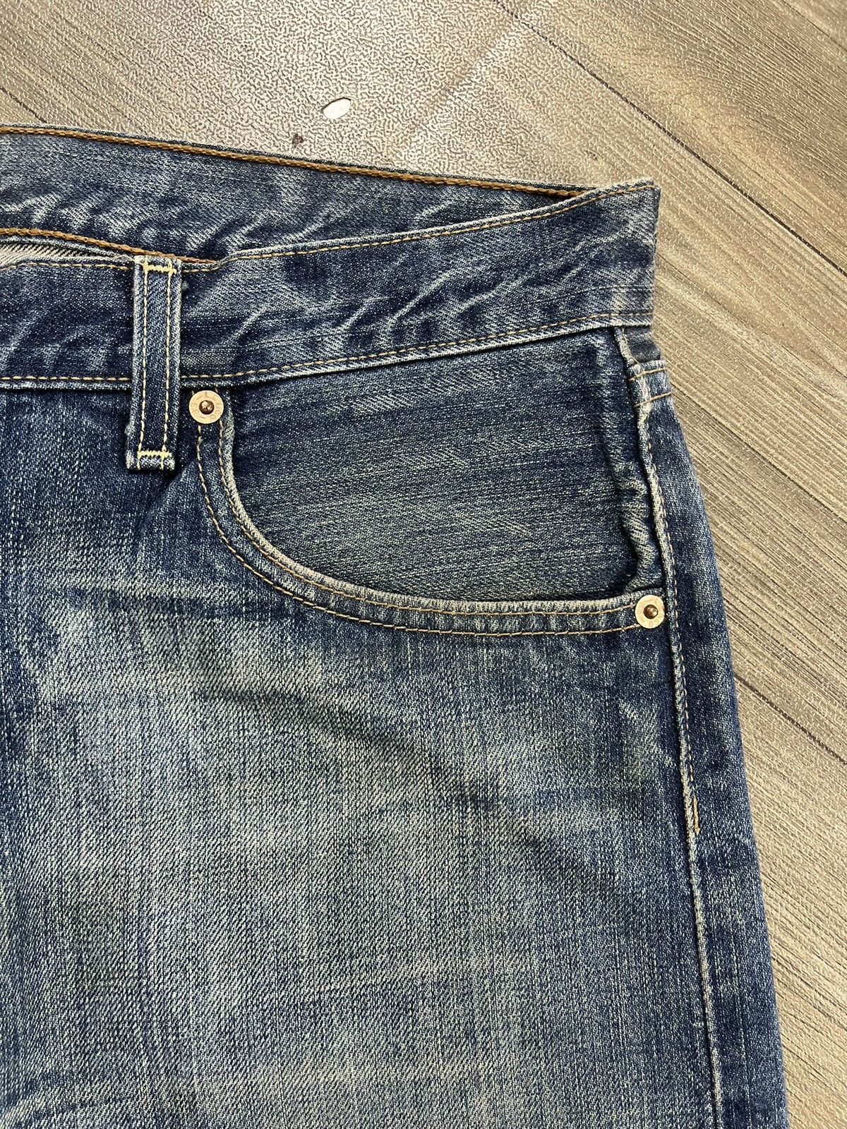 Levi's Vintage Clothing 🇹🇷1990s Vintage Levis 501 34x30 Distressed Faded Blue Jeans Size US 34 / EU 50 - 8 Thumbnail