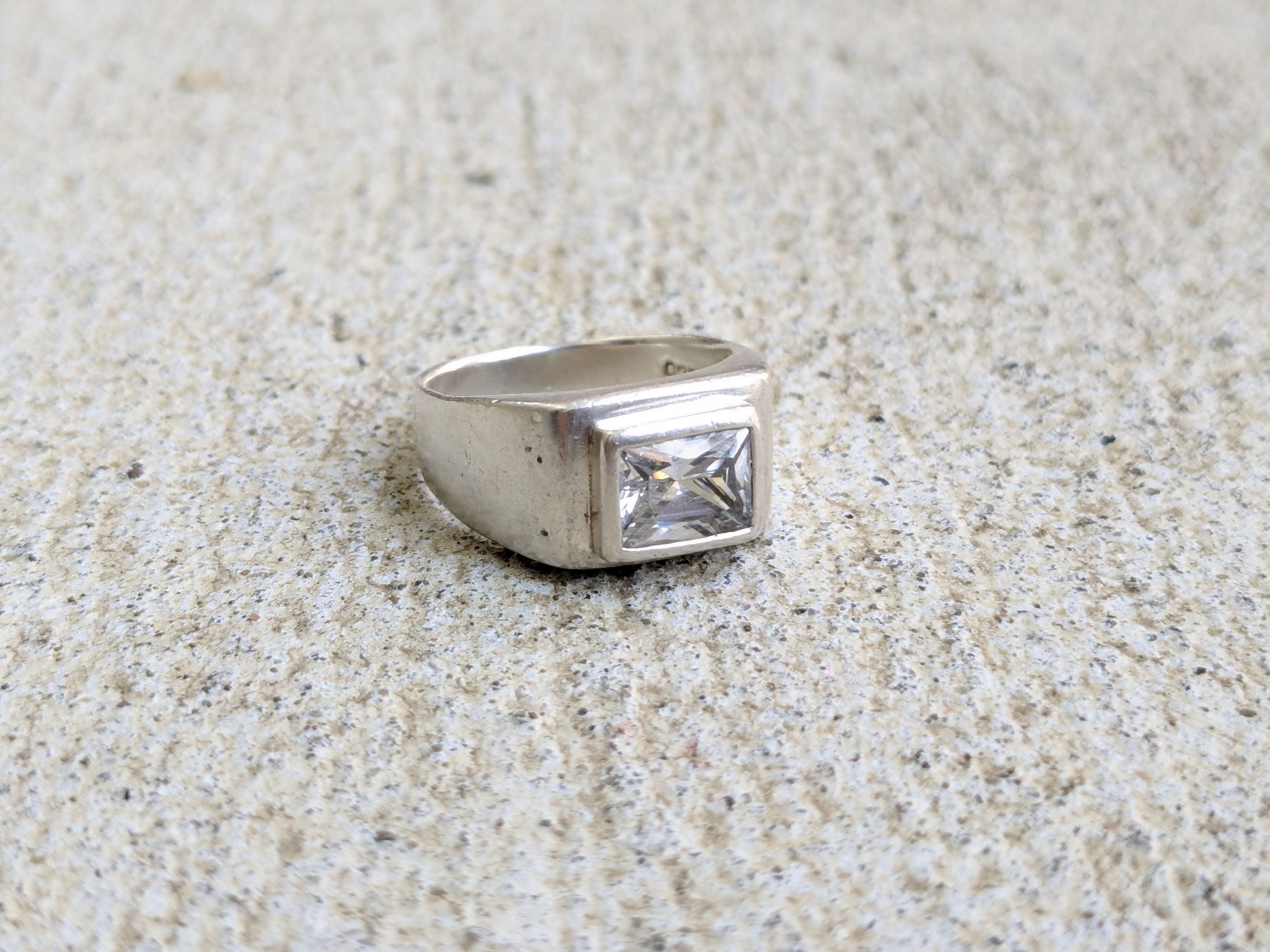 Jewelry Vintage Sterling Silver Ring 7 CZ Rectangle Abstract Modern Size ONE SIZE - 1 Thumbnail