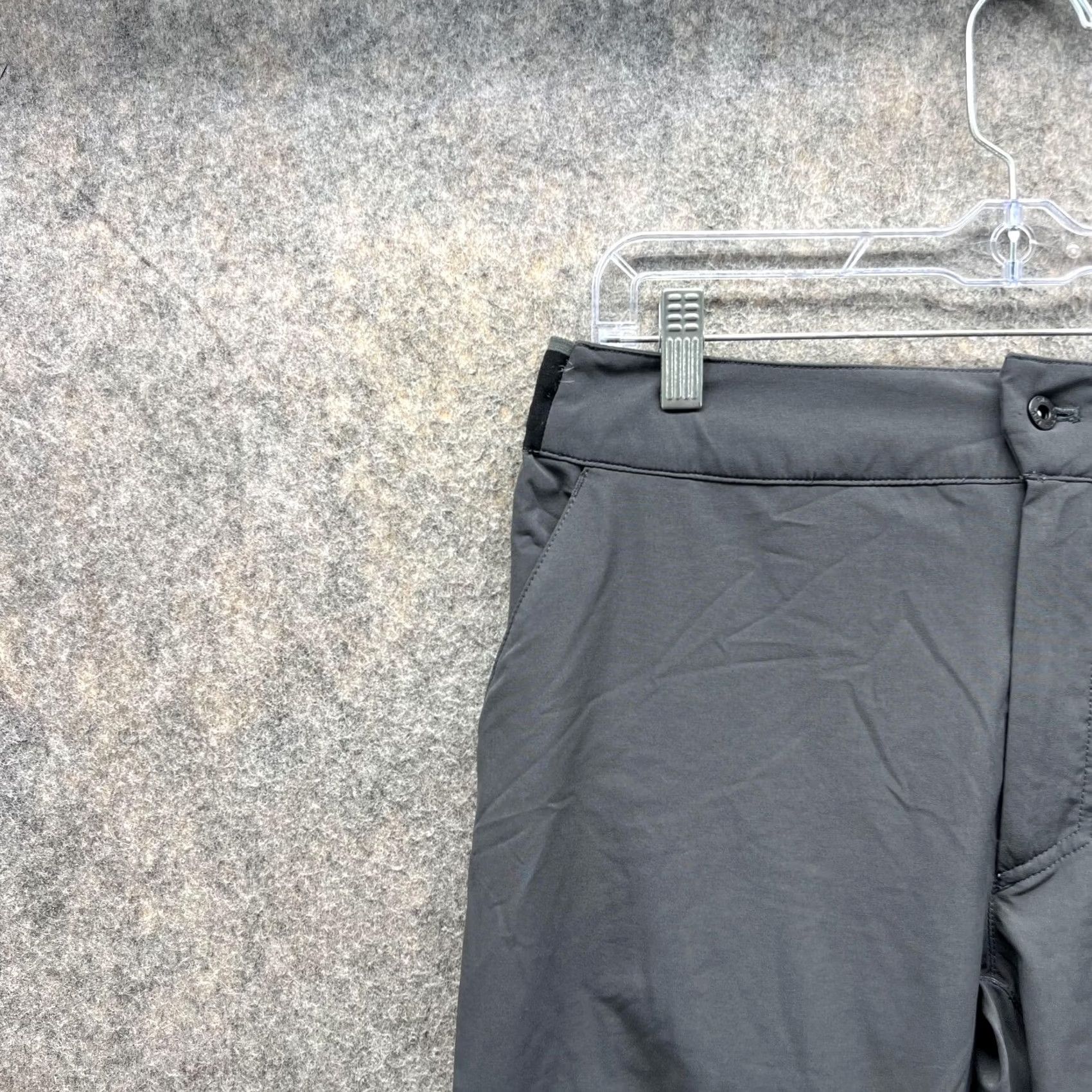 The North Face The North Face Pants Men 32 Black Flat Front Performance Knit Stretch Hike Size US 32 / EU 48 - 5 Thumbnail