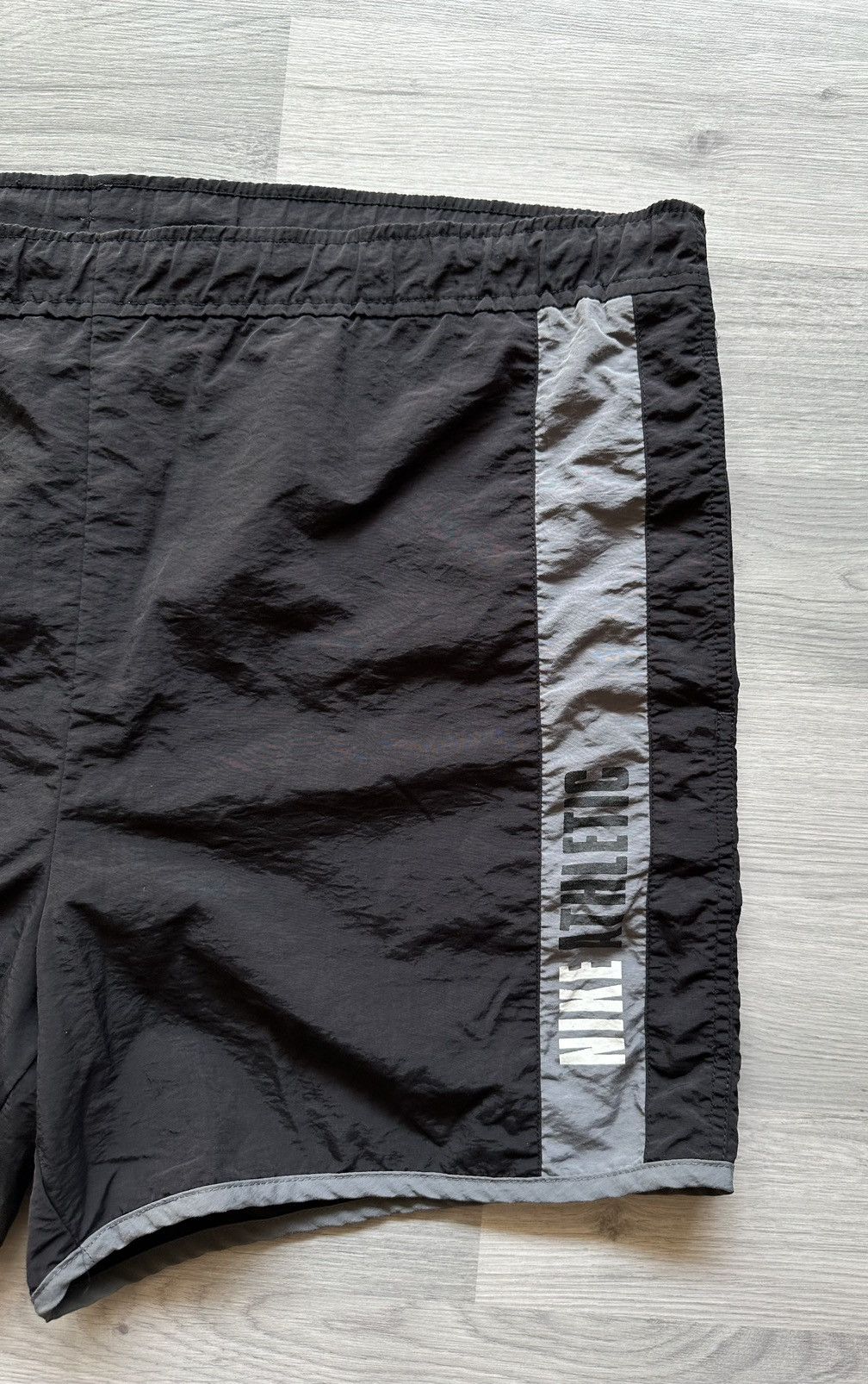 Nike × Nike ACG × Vintage Vintage nylon shorts Nike athletic 90s swoosh (size XL) Size US 42 / EU 58 - 2 Thumbnail
