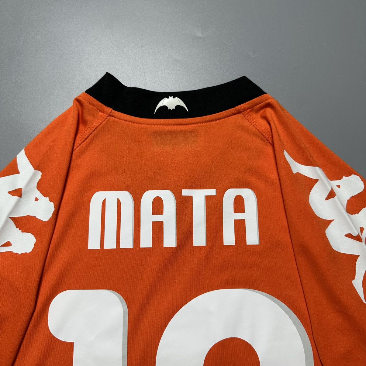 Kappa VALENCIA KAPPA 2010/2011 FOOTBALL AWAY JERSEY #10 MATA Size US M / EU 48-50 / 2 - 9 Thumbnail