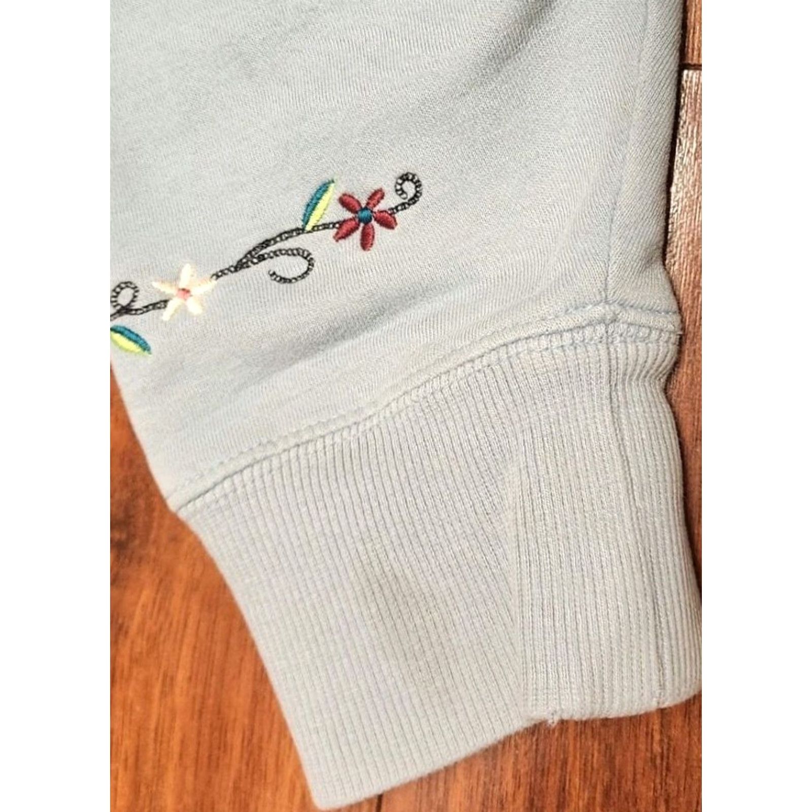 Big Dogs VINTAGE Big Dogs Hoodie Women 2XL Floral Embroidered Pullover Sweatshirt Blue Knit Embroidered 90s Womens Size XXL / US 16-18 / IT 52-54 - 4 Thumbnail