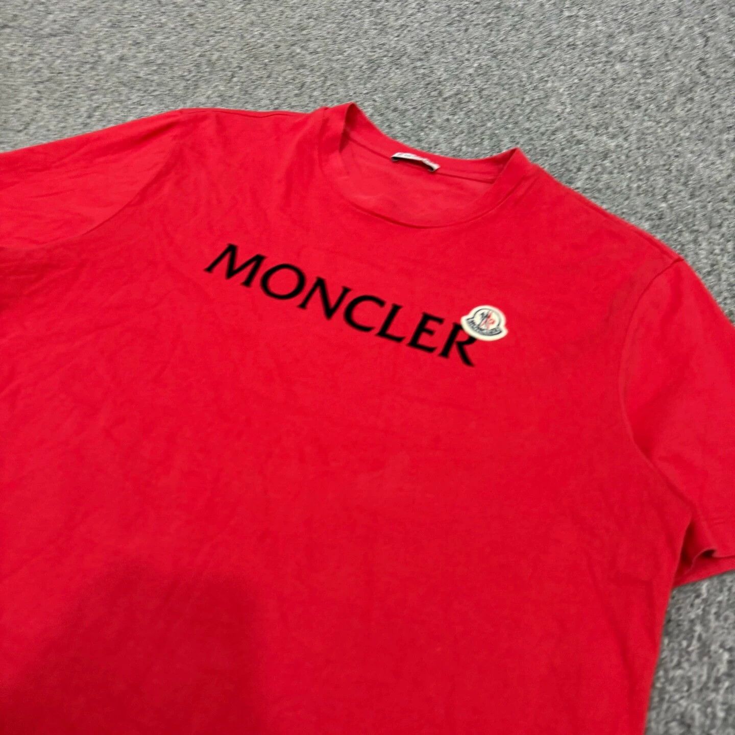 Moncler Moncler Red Chest Logo Short Sleeve T-Shirt XL 99 New Size US XL / EU 56 / 4 - 3 Thumbnail